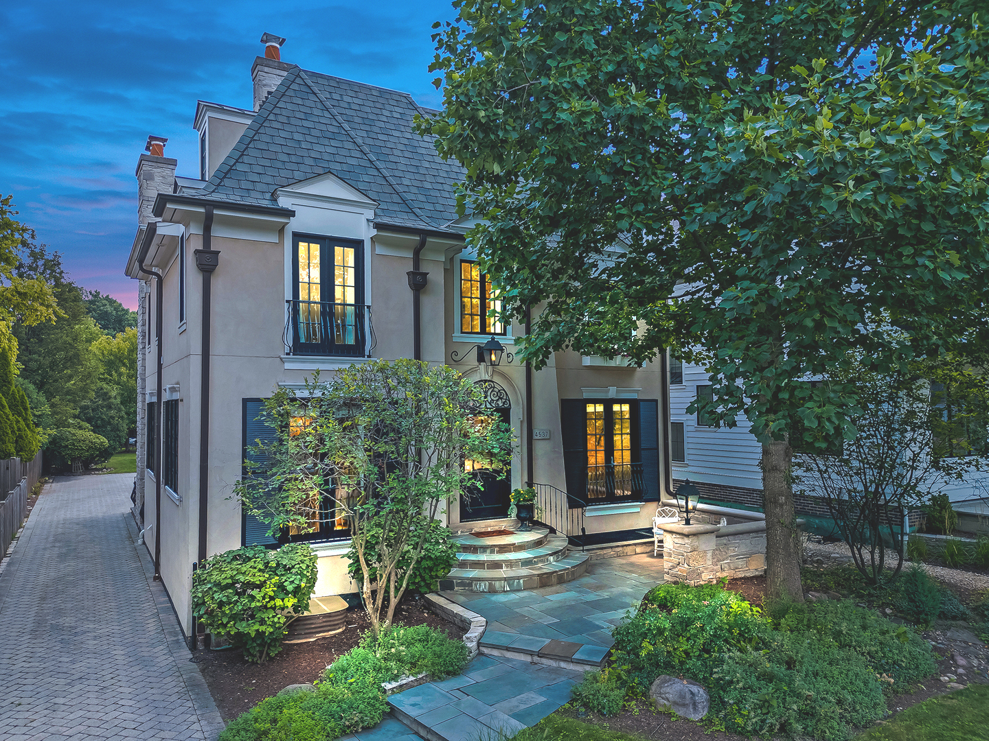 4537 Clausen Avenue, Western Springs, IL 60558