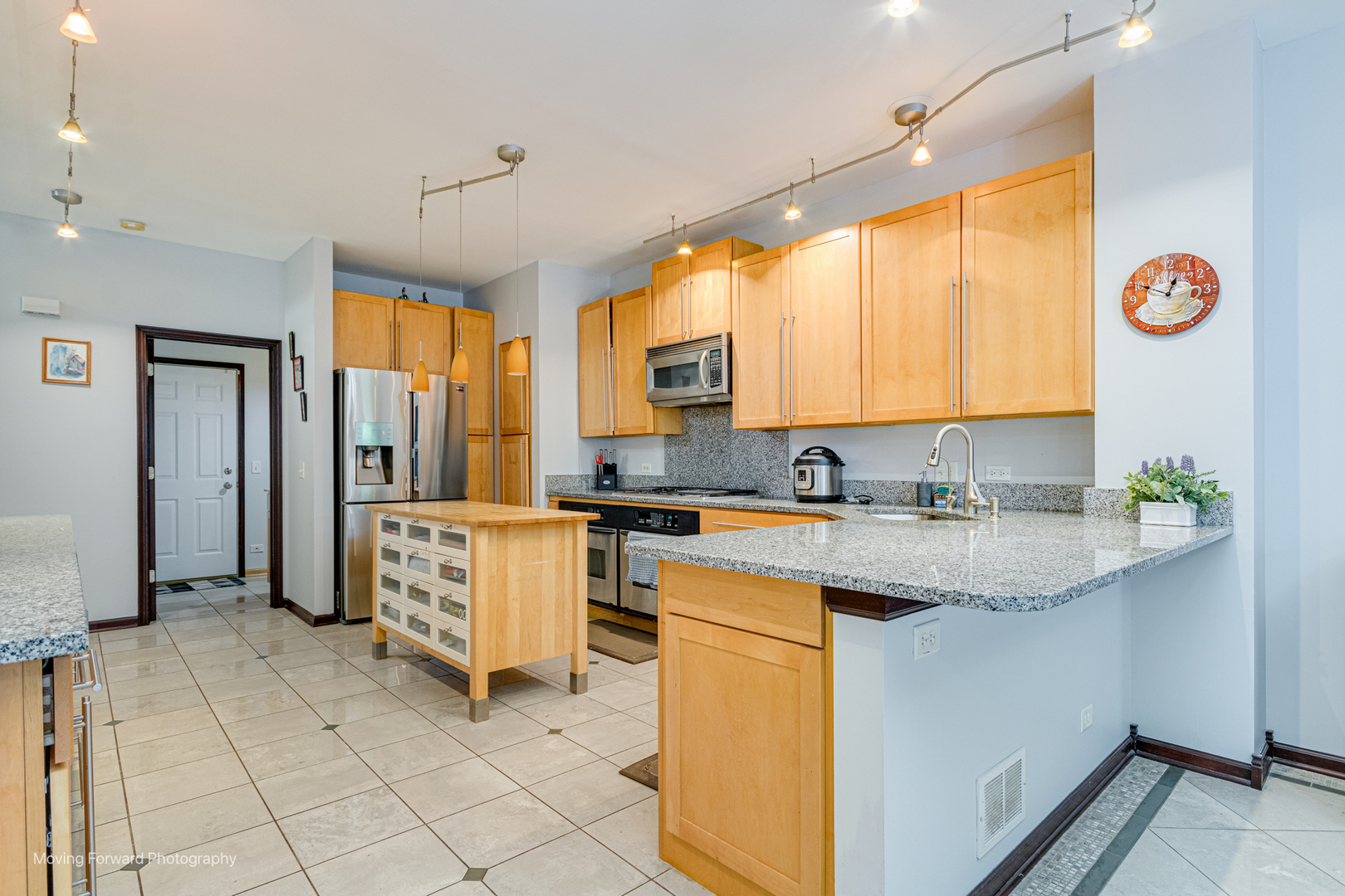 227 Westminster Drive, Bloomingdale, IL 60108