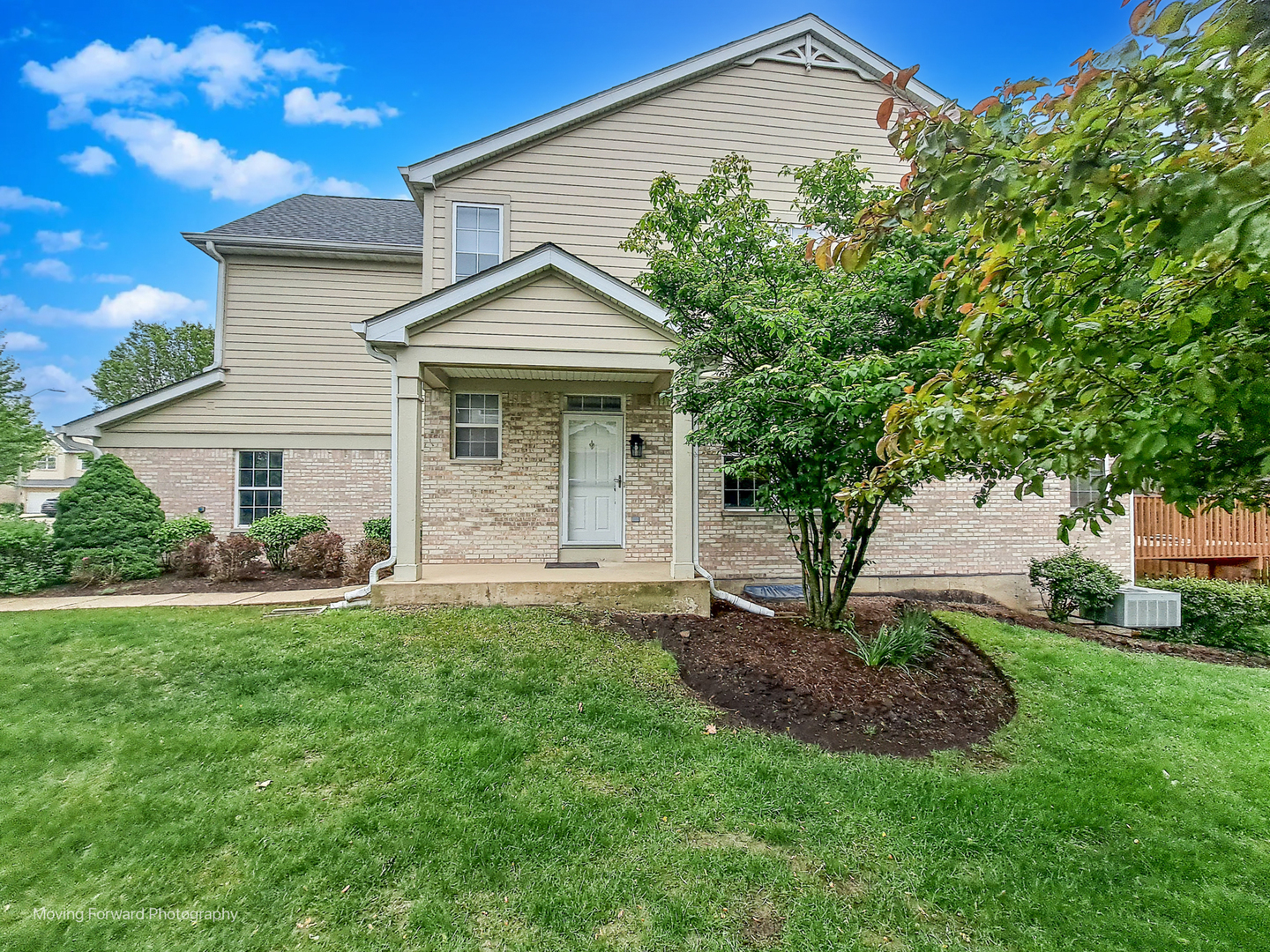 227 Westminster Drive, Bloomingdale, IL 60108