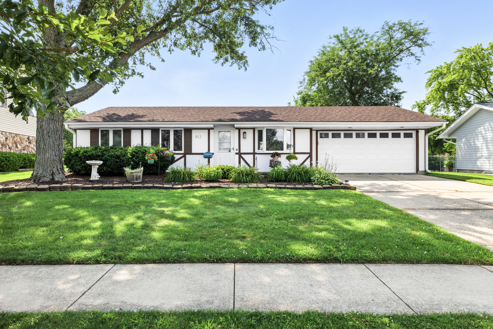 811 Sienna Drive, Schaumburg, IL 60193