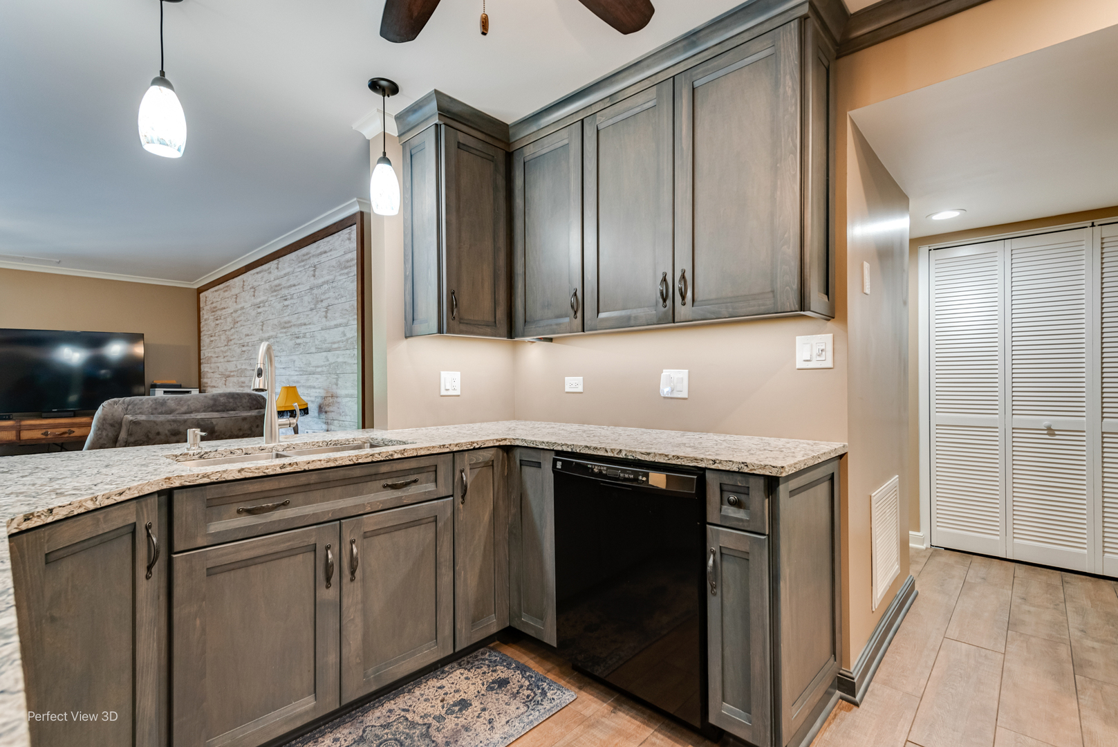 6525 Main Street #204, Downers Grove, IL 60516