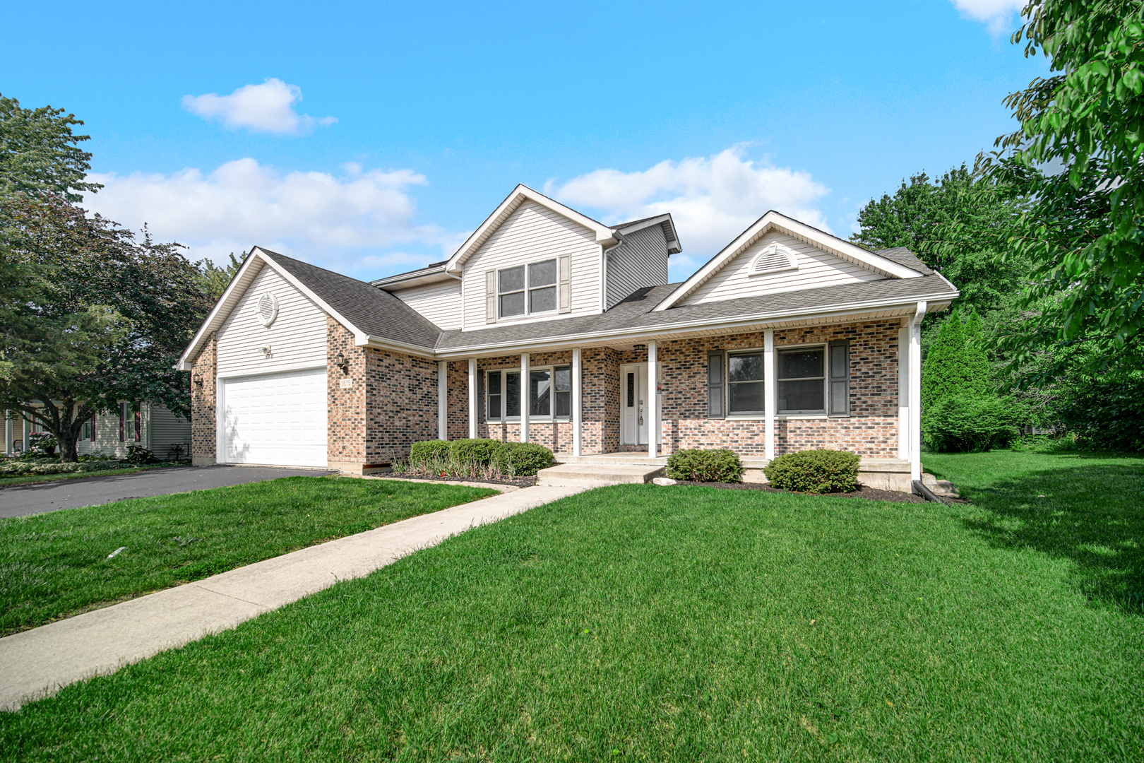 1515 Crayton Circle, DeKalb, IL 60115