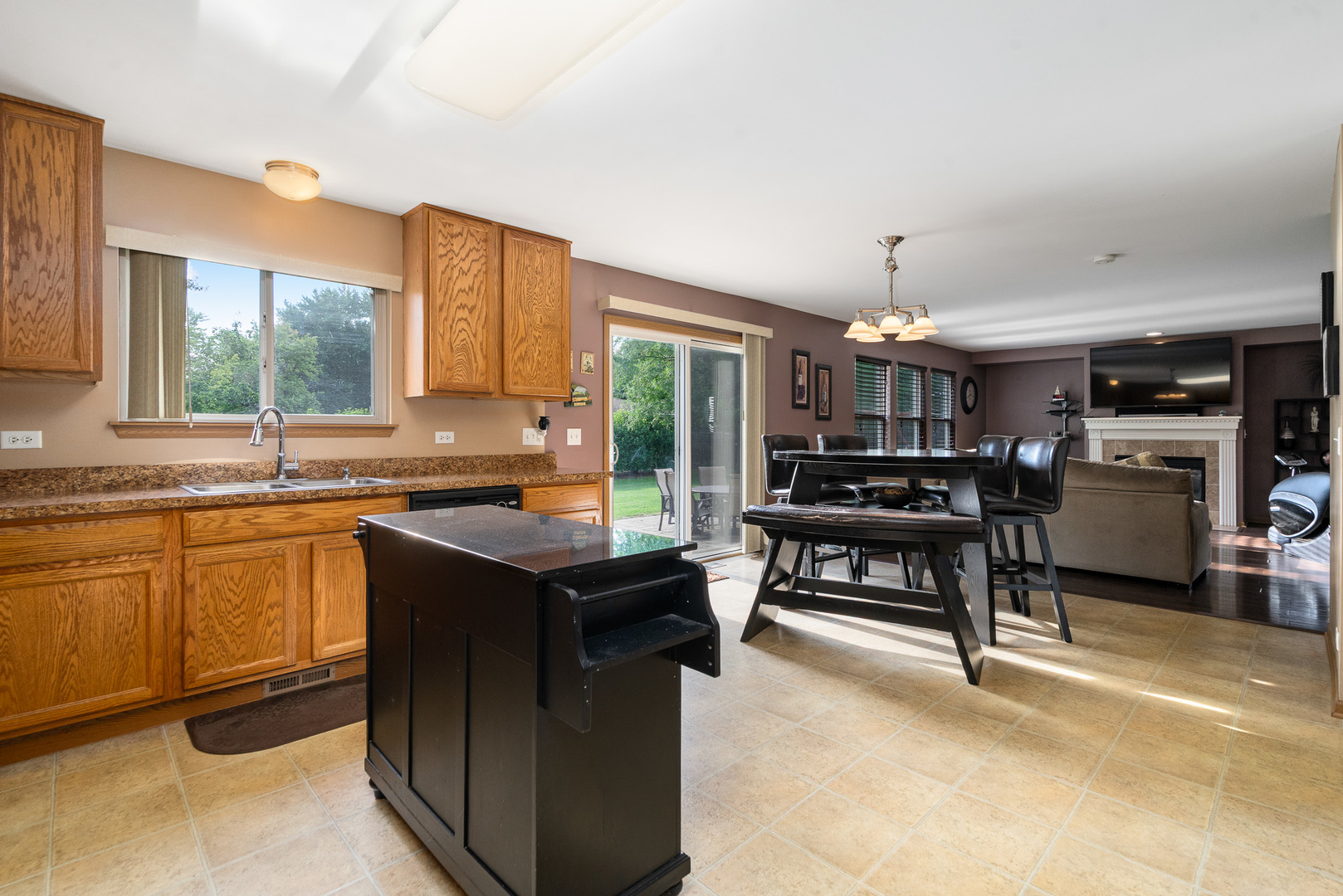 16320 Spring Creek Lane, Plainfield, IL 60586