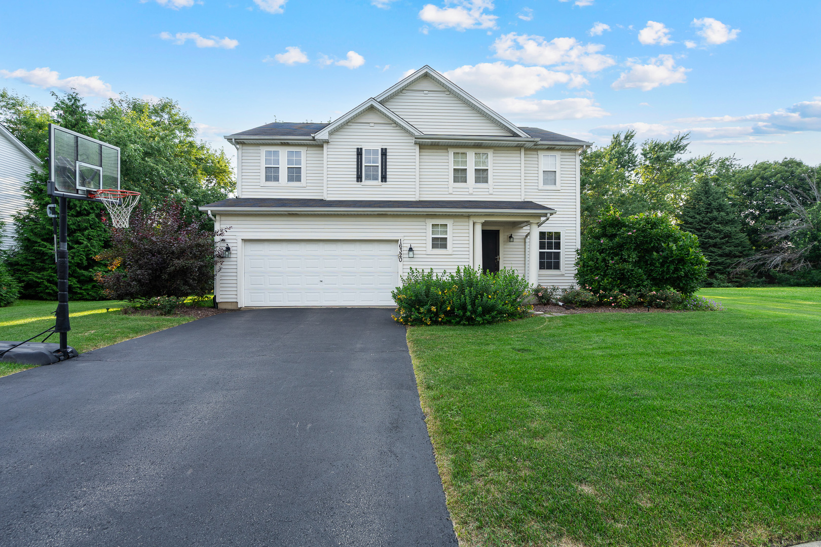 16320 Spring Creek Lane, Plainfield, IL 60586