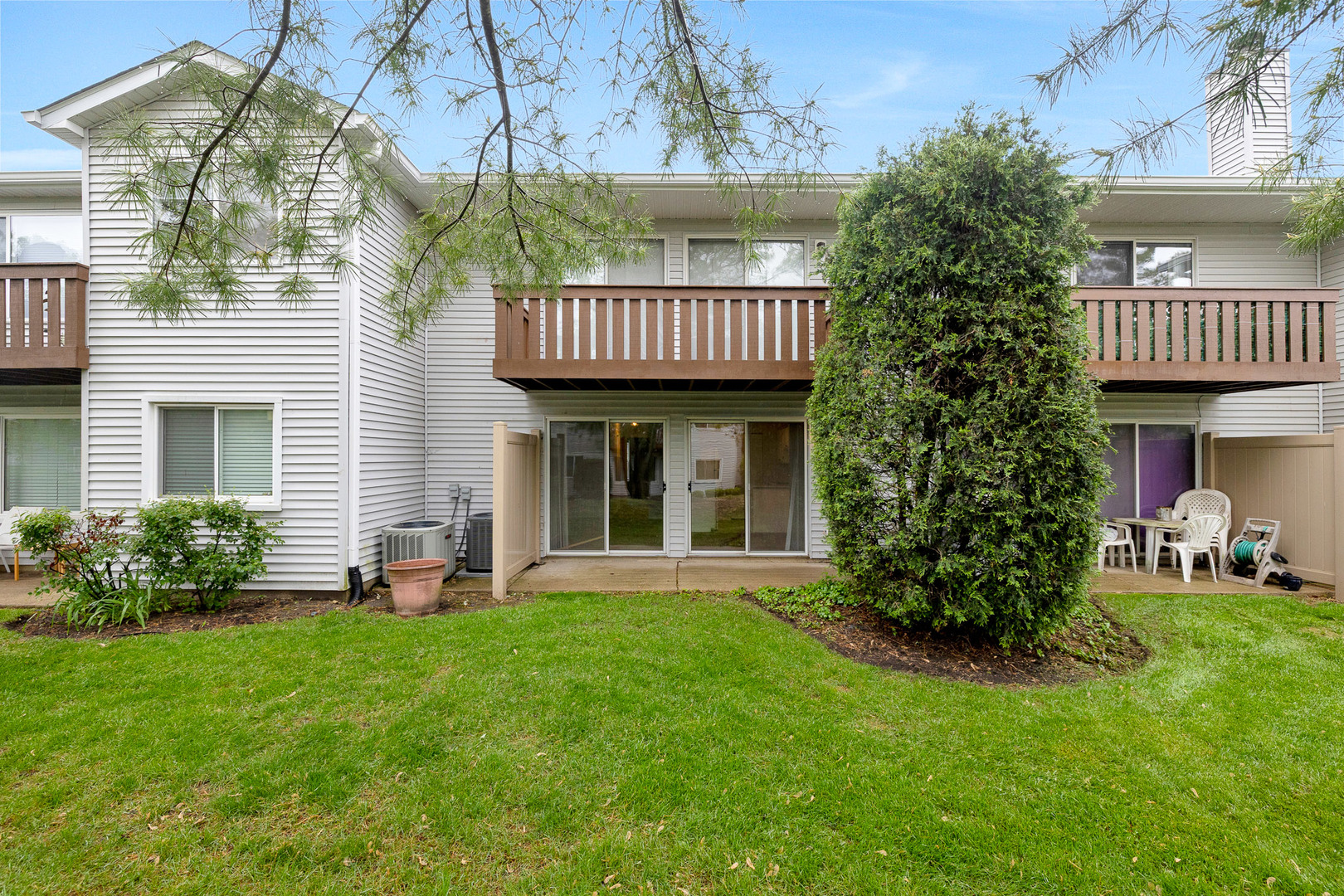 690 THORNTREE Court #C1, Bartlett, IL 60103