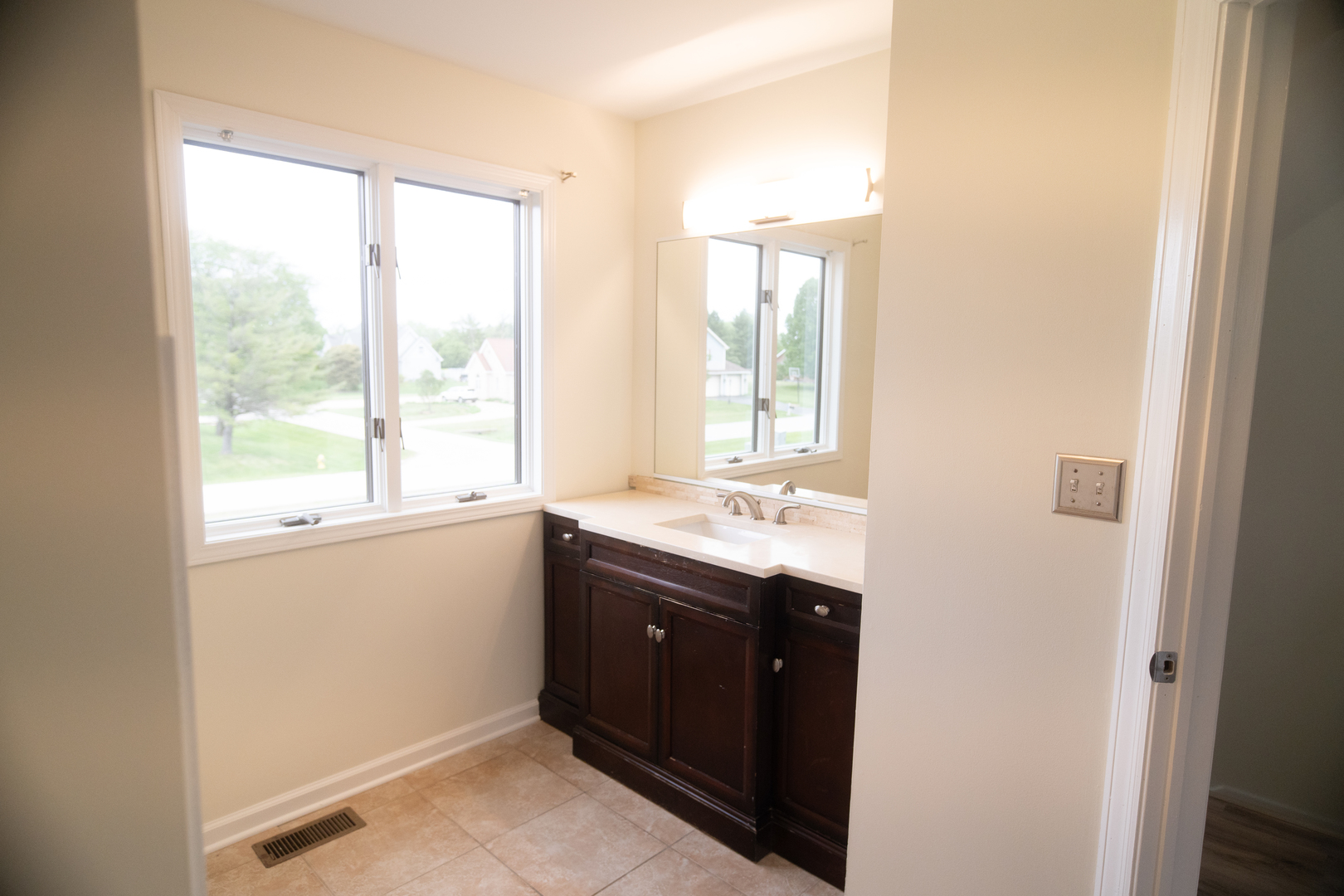 2657 E Royal Ridge Drive, Crete, IL 60417