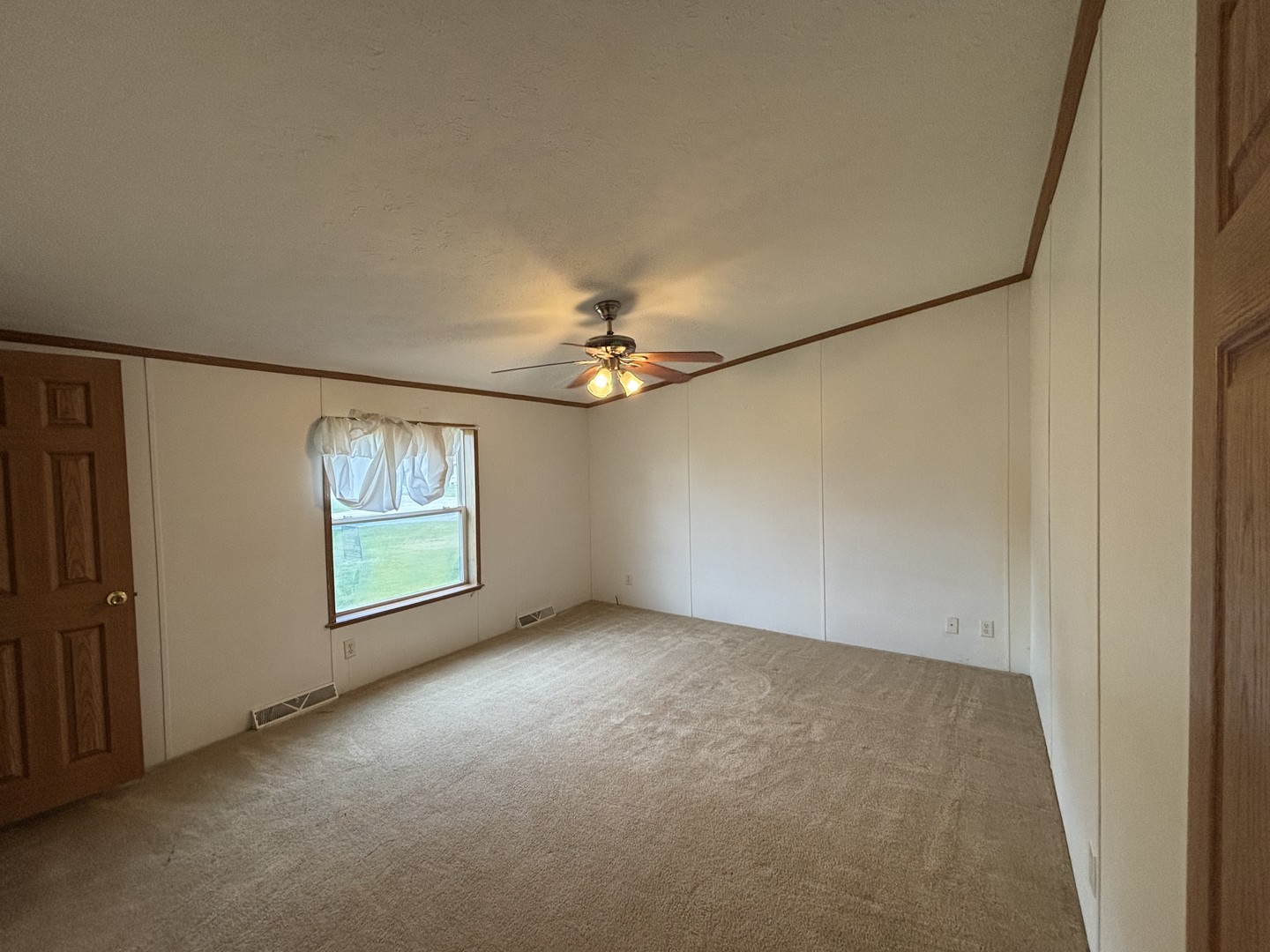 18 Lincoln Street, Lawndale, IL 61751