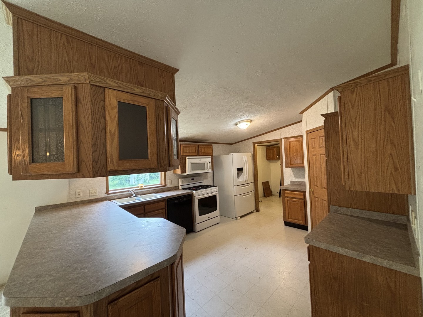 18 Lincoln Street, Lawndale, IL 61751