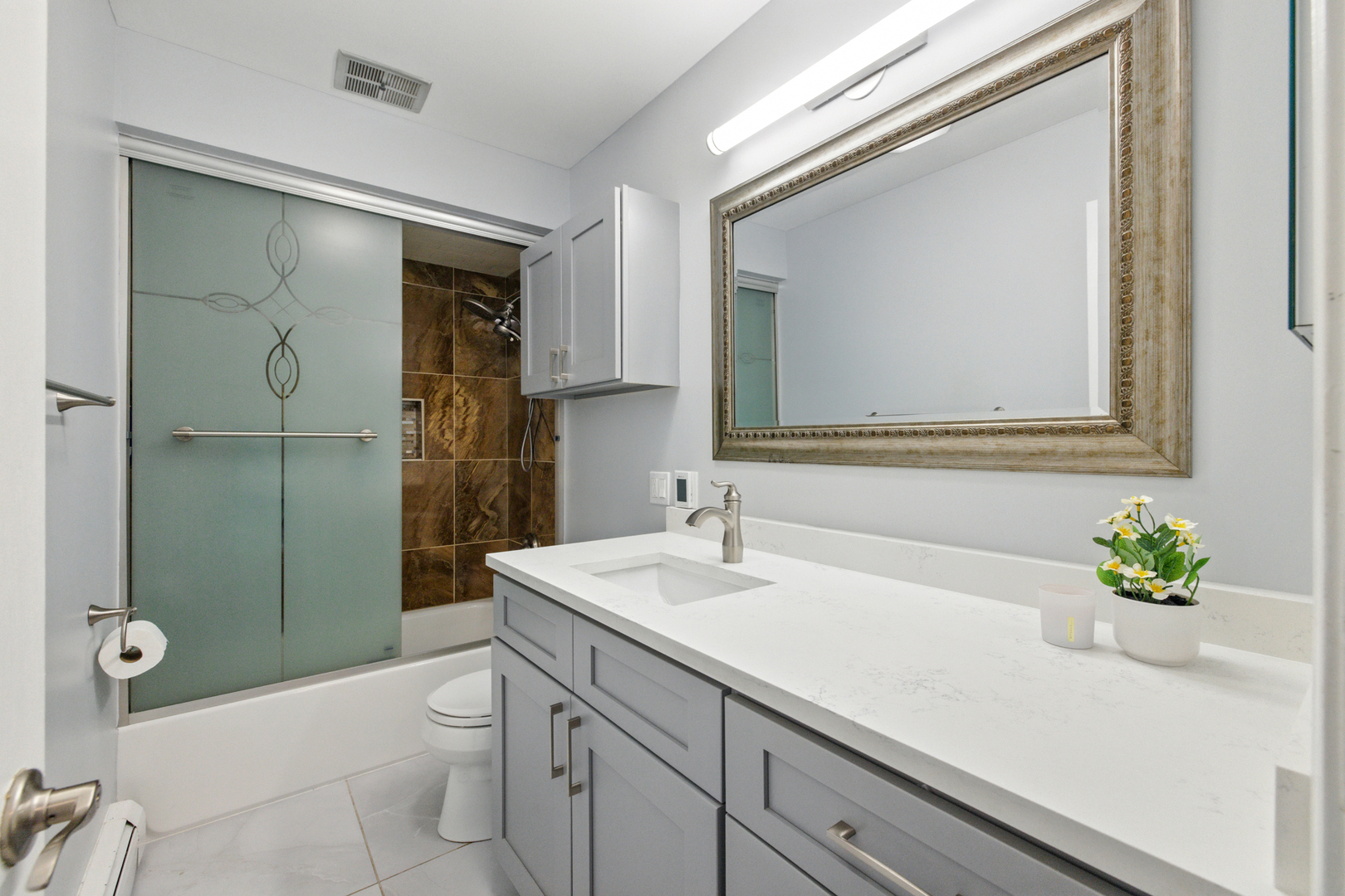 1258 Brown Street #204, Des Plaines, IL 60016