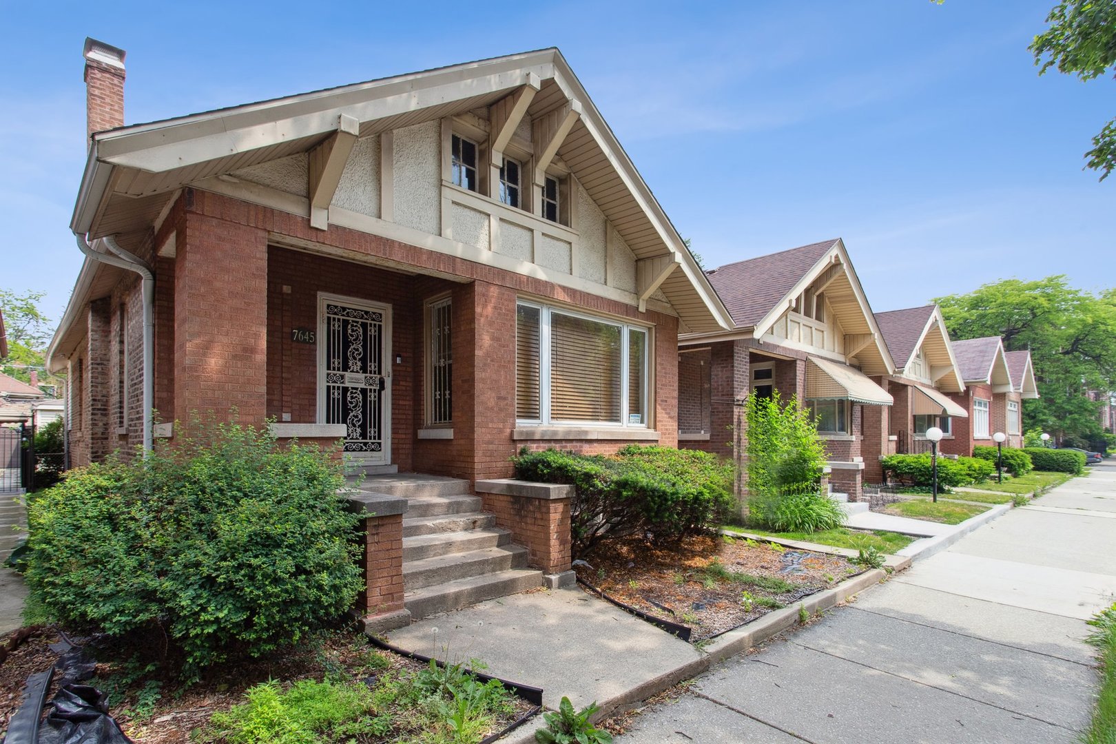 7645 S Cornell Avenue, Chicago, IL 60649