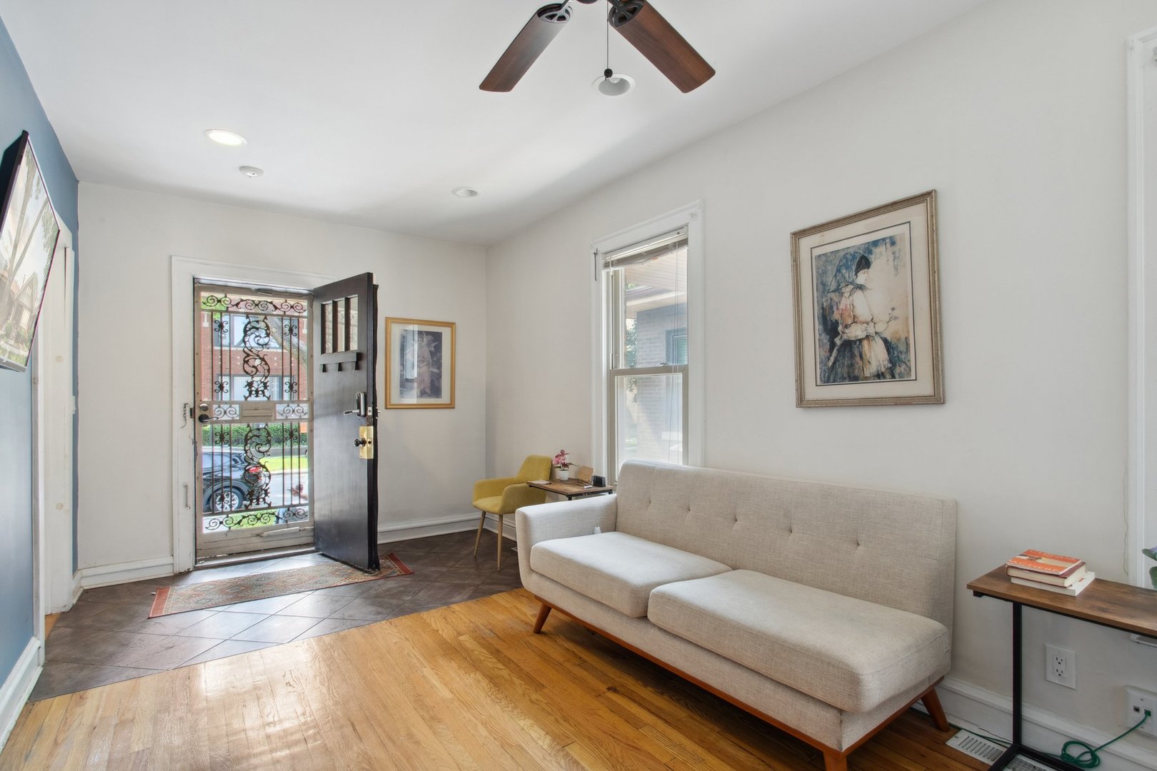 7645 S Cornell Avenue, Chicago, IL 60649