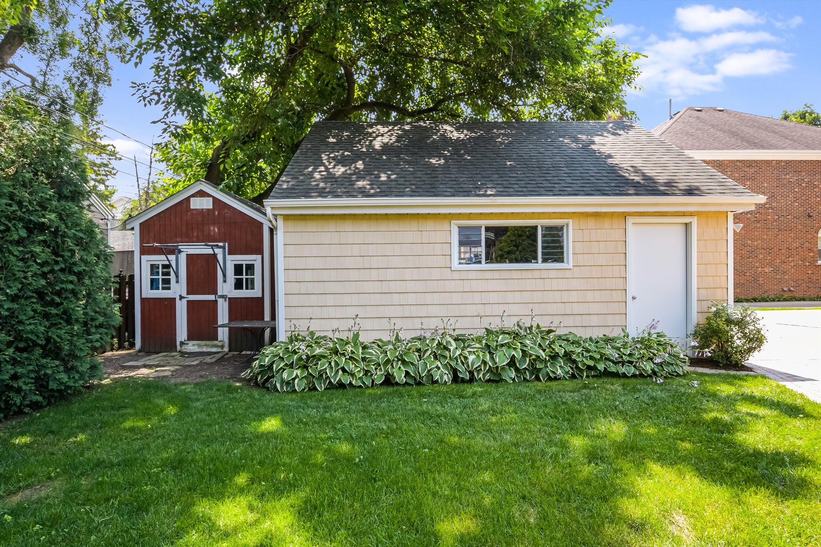 1633 S VINE Avenue, Park Ridge, IL 60068