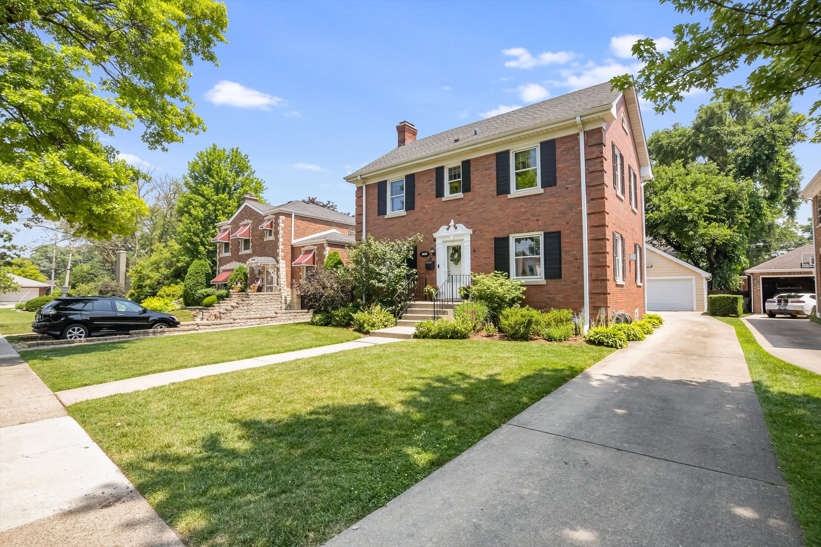 1633 S VINE Avenue, Park Ridge, IL 60068