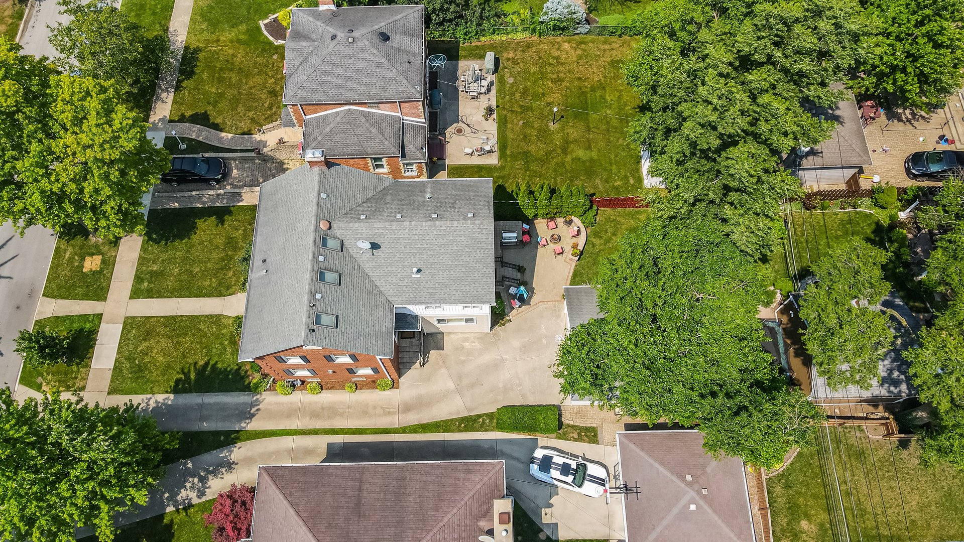1633 S VINE Avenue, Park Ridge, IL 60068