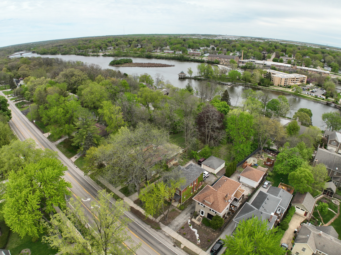 240 N Batavia Avenue, Batavia, IL 60510