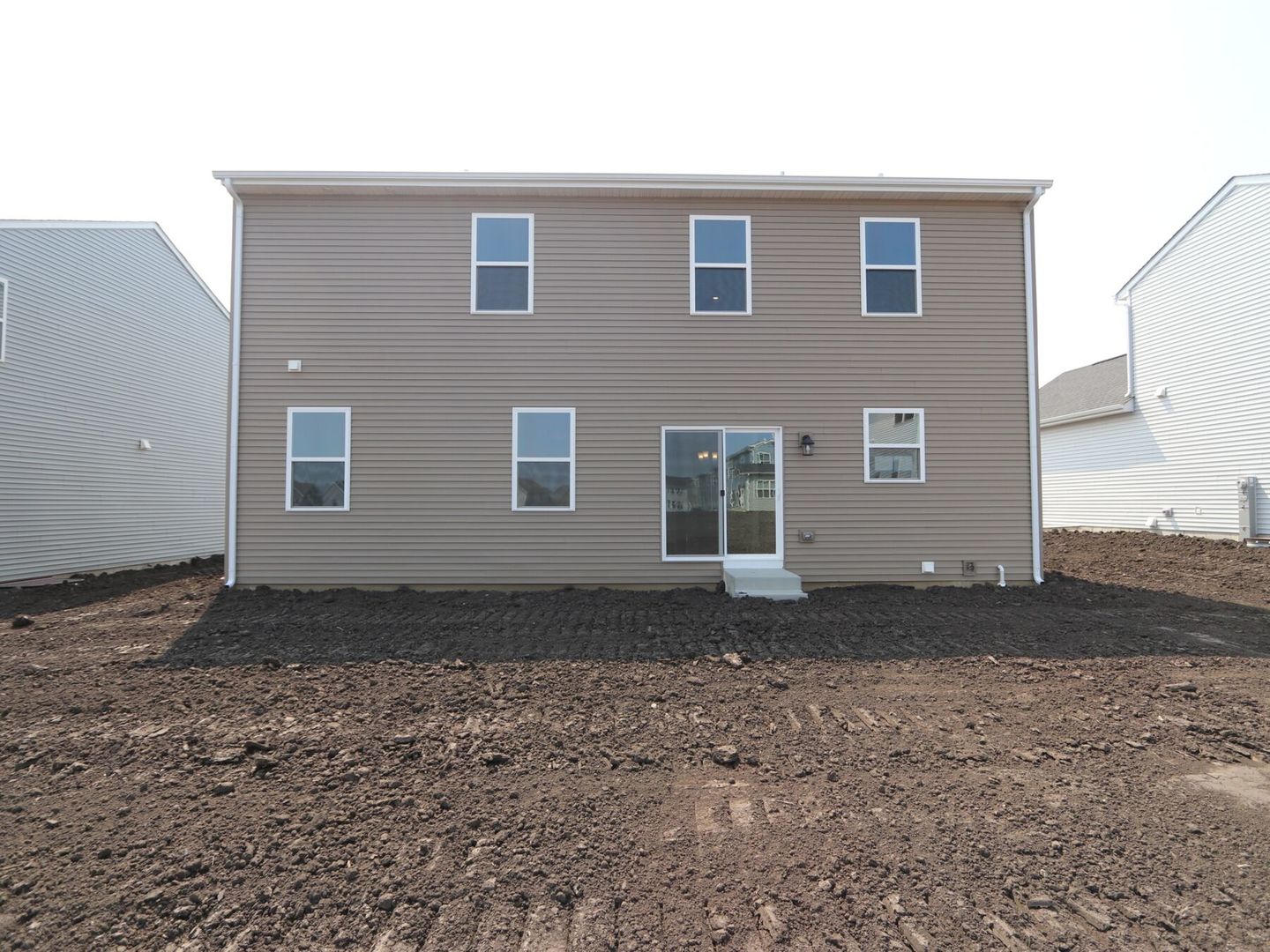 642 Henry Lane, Oswego, IL 60543