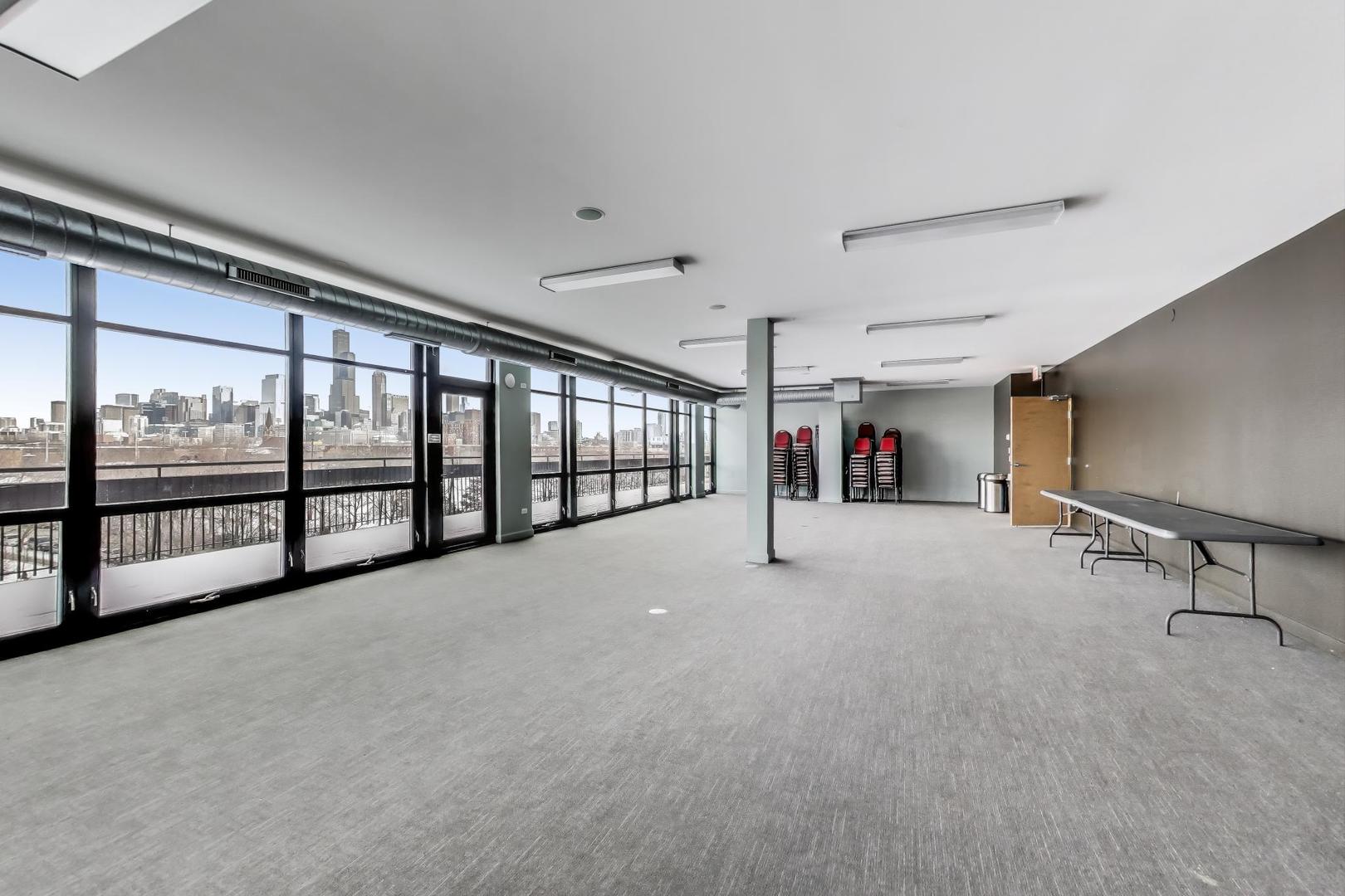 1000 W 15th Street #410, Chicago, IL 60608