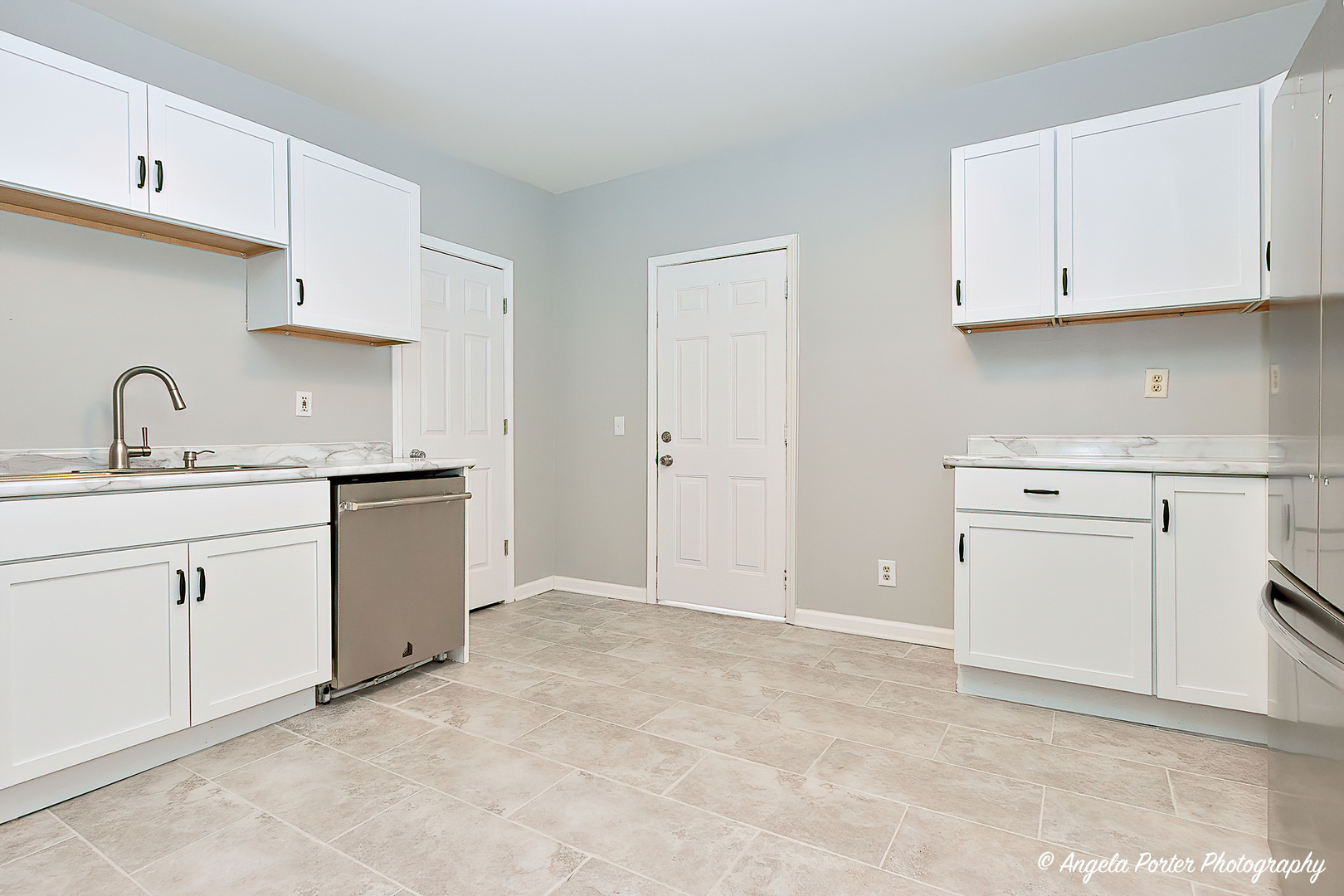 551 S Martin Luther King Jr Avenue #1, Waukegan, IL 60085