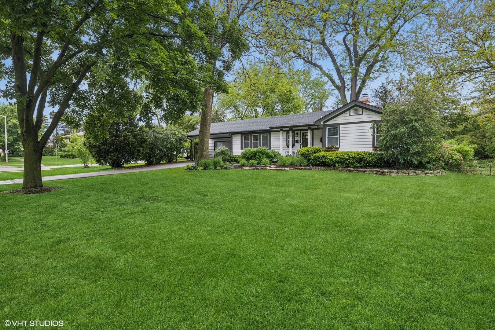 805 S Main Street, Wheaton, IL 60189