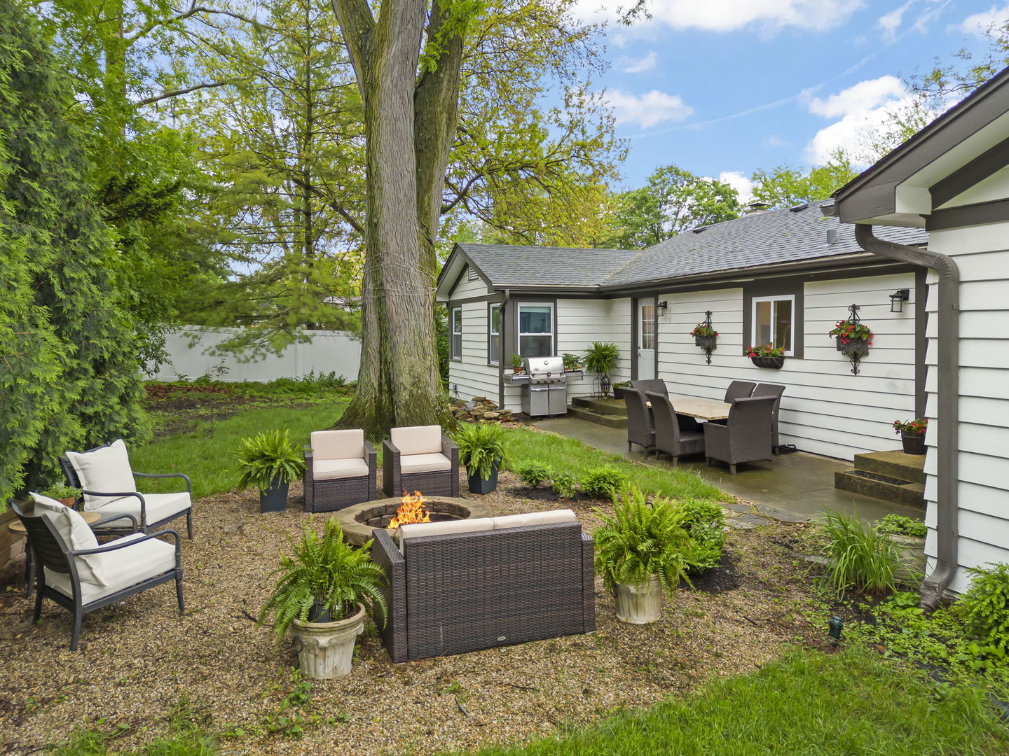 805 S Main Street, Wheaton, IL 60189