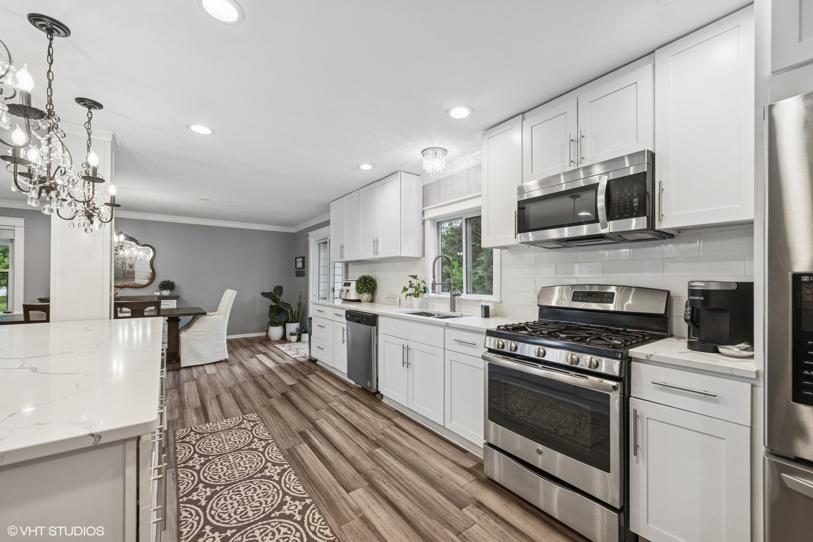 805 S Main Street, Wheaton, IL 60189