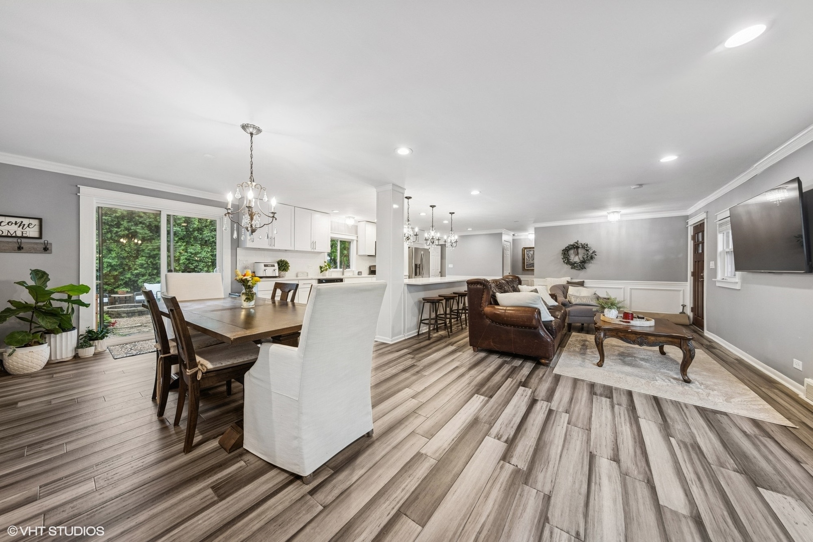 805 S Main Street, Wheaton, IL 60189