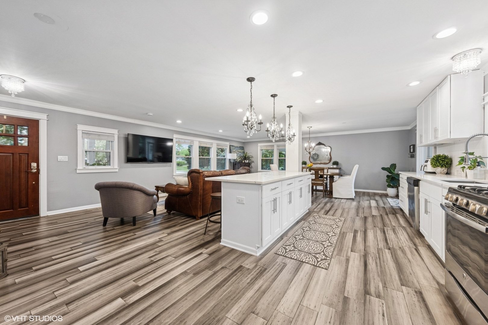 805 S Main Street, Wheaton, IL 60189