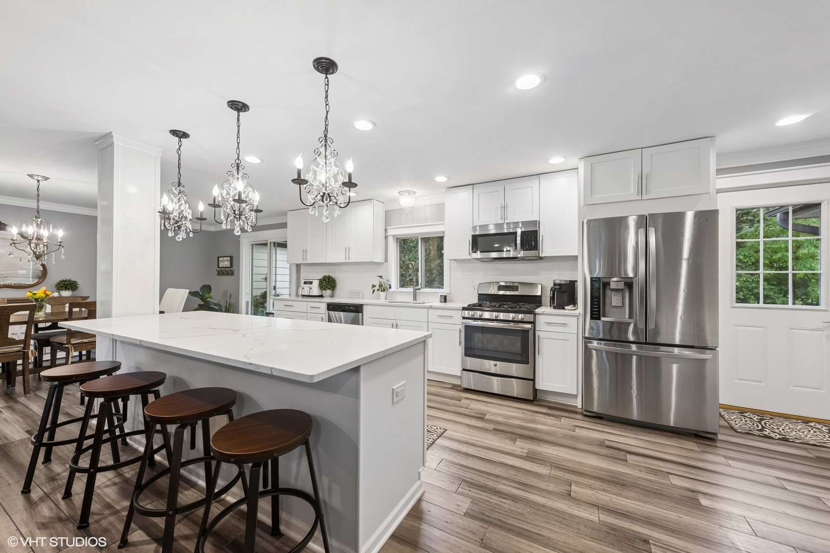 805 S Main Street, Wheaton, IL 60189