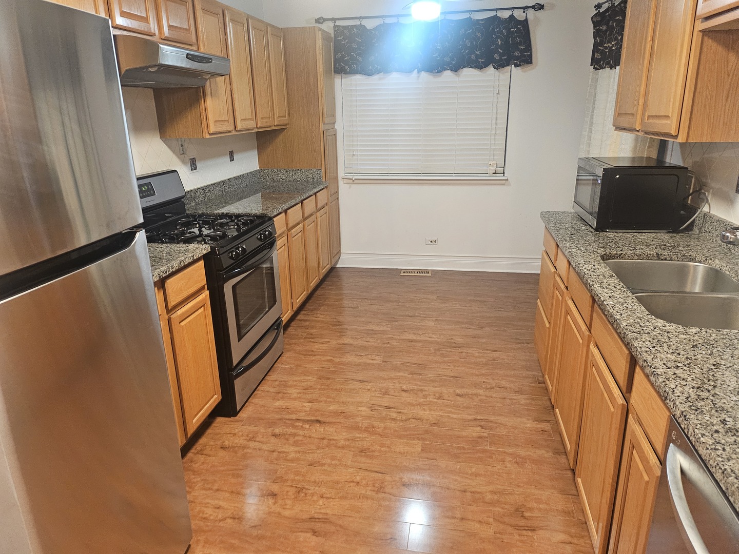 1182 Middlebury Lane #D1, Wheeling, IL 60090