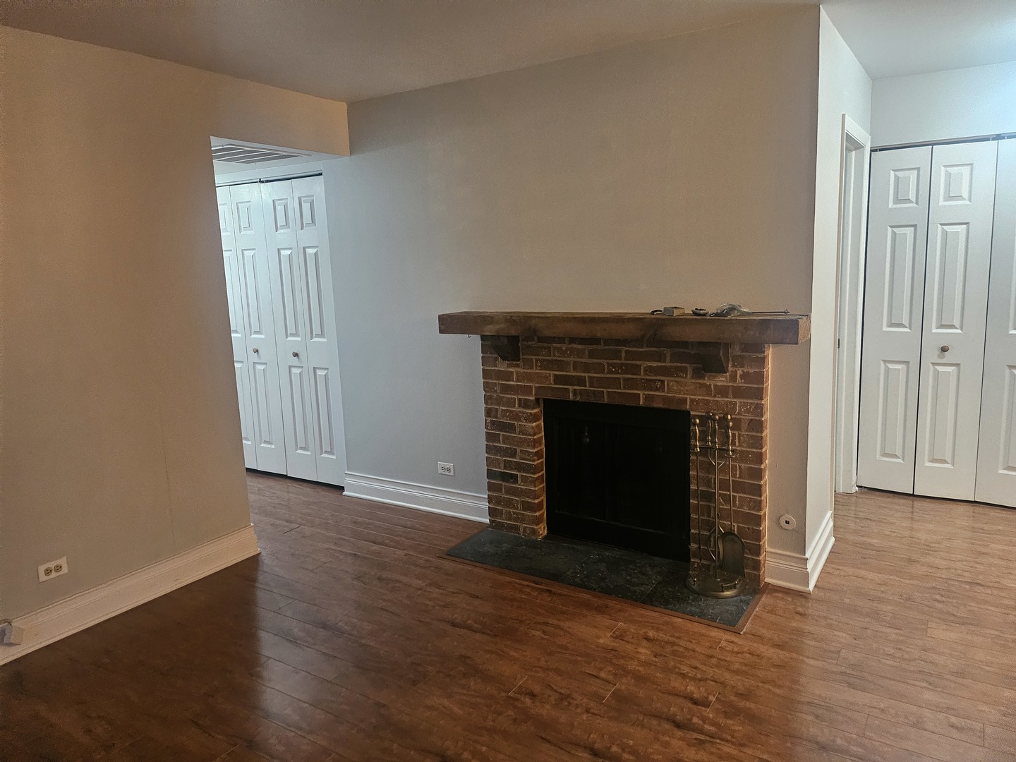 1182 Middlebury Lane #D1, Wheeling, IL 60090