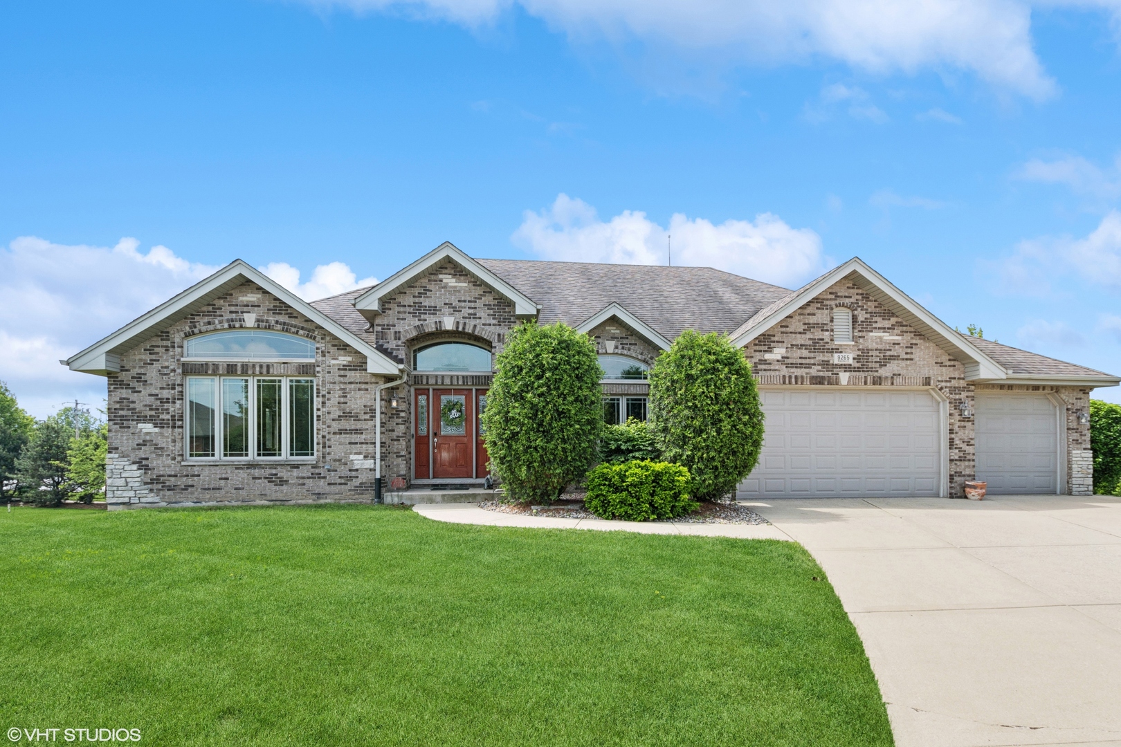9265 Maura Court, Frankfort, IL 60423