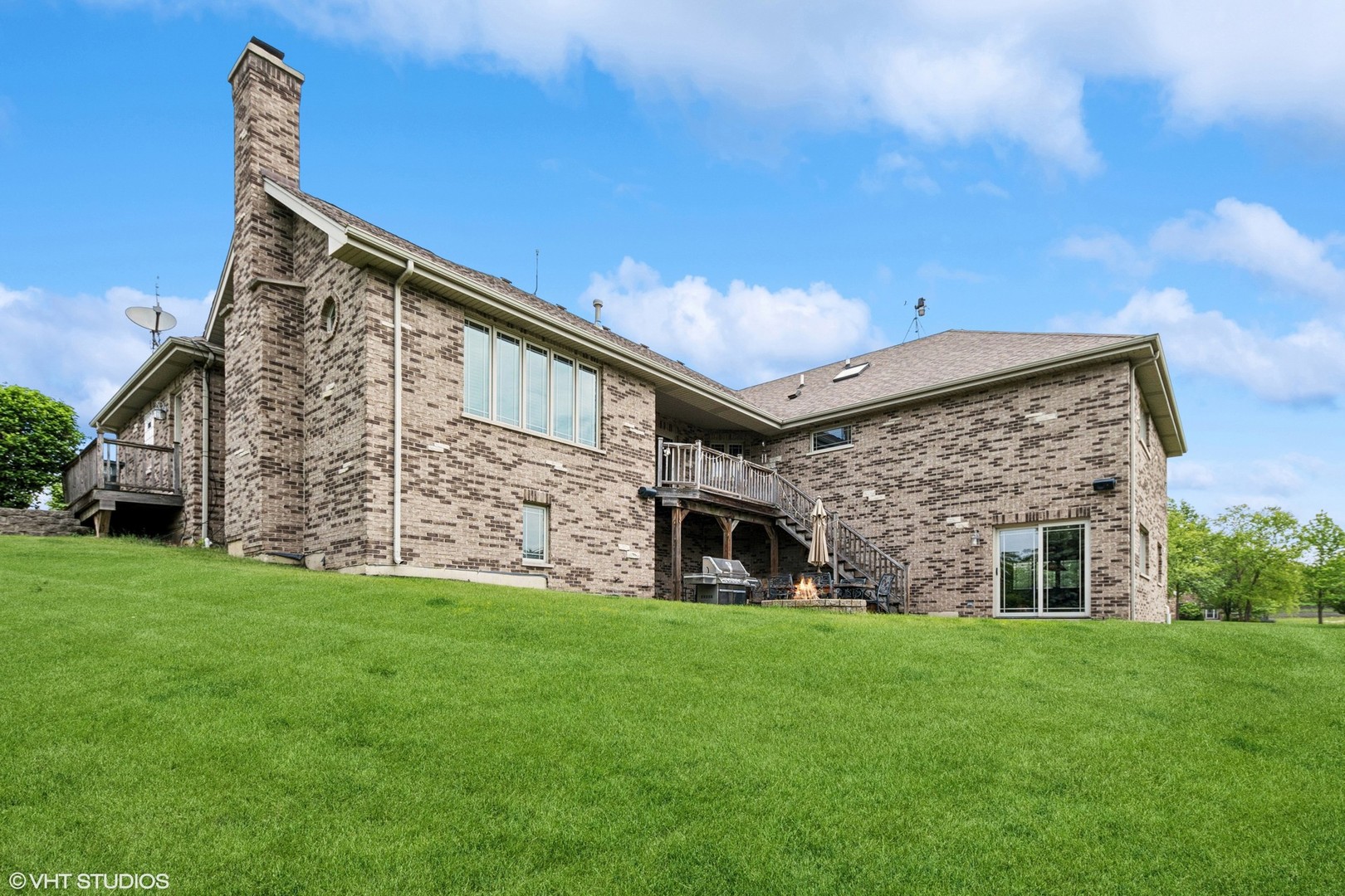 9265 Maura Court, Frankfort, IL 60423
