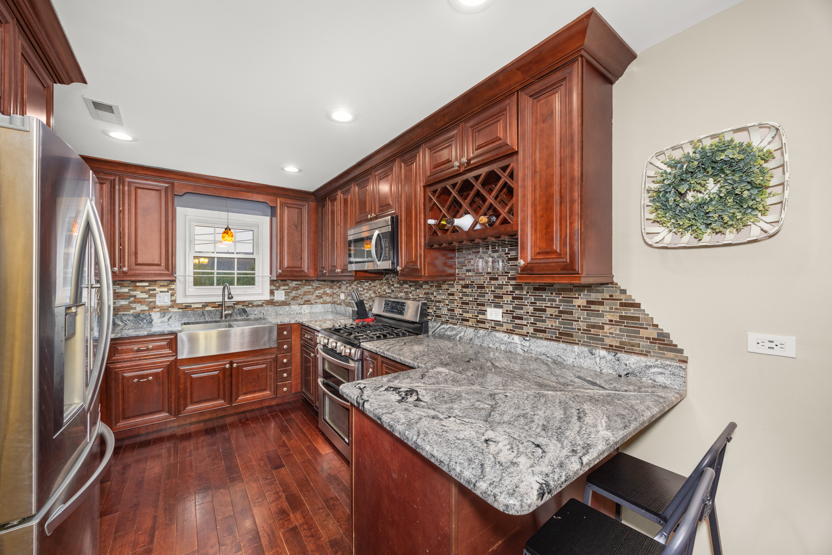 11030 S Nagle Avenue, Worth, IL 60482