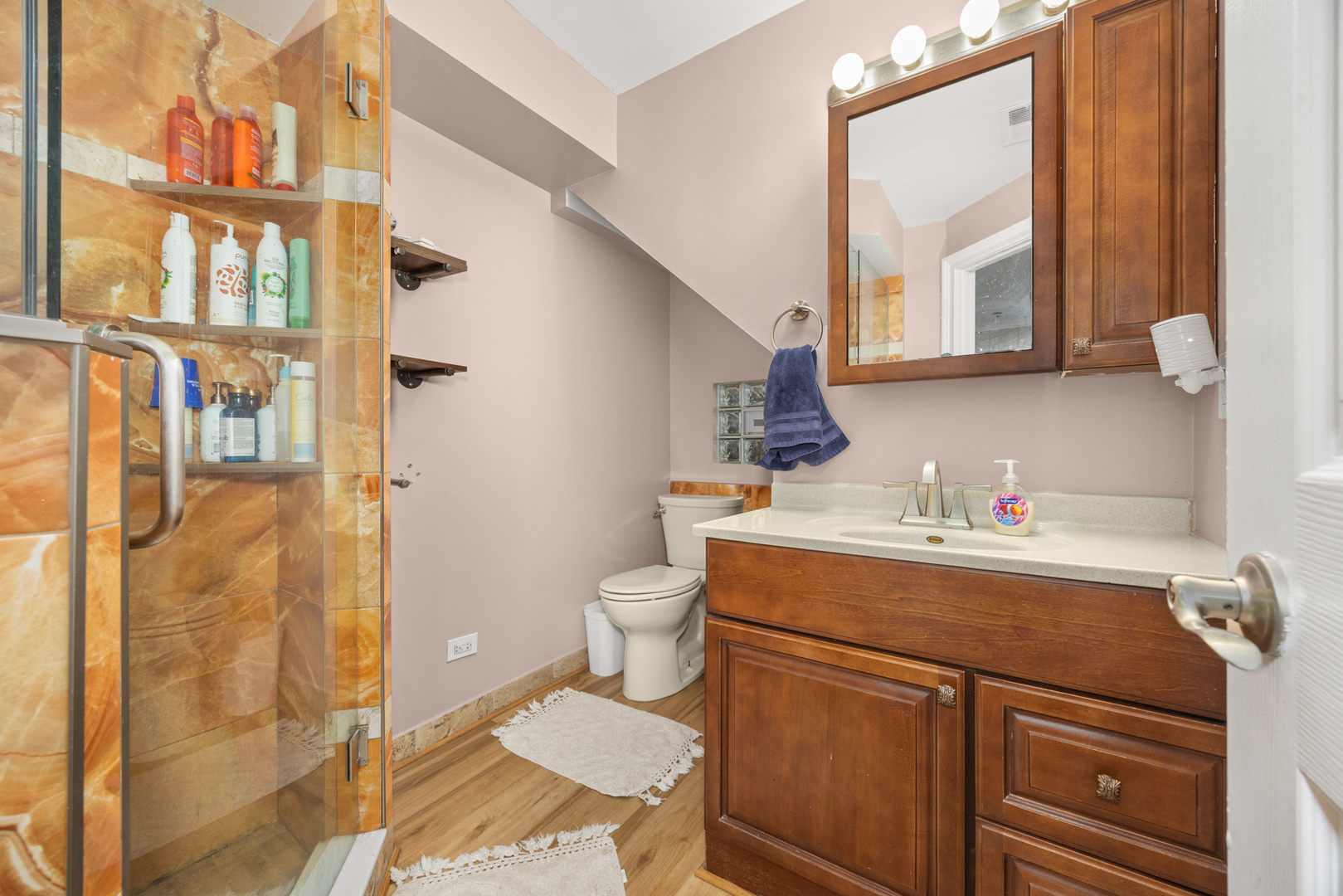 11030 S Nagle Avenue, Worth, IL 60482