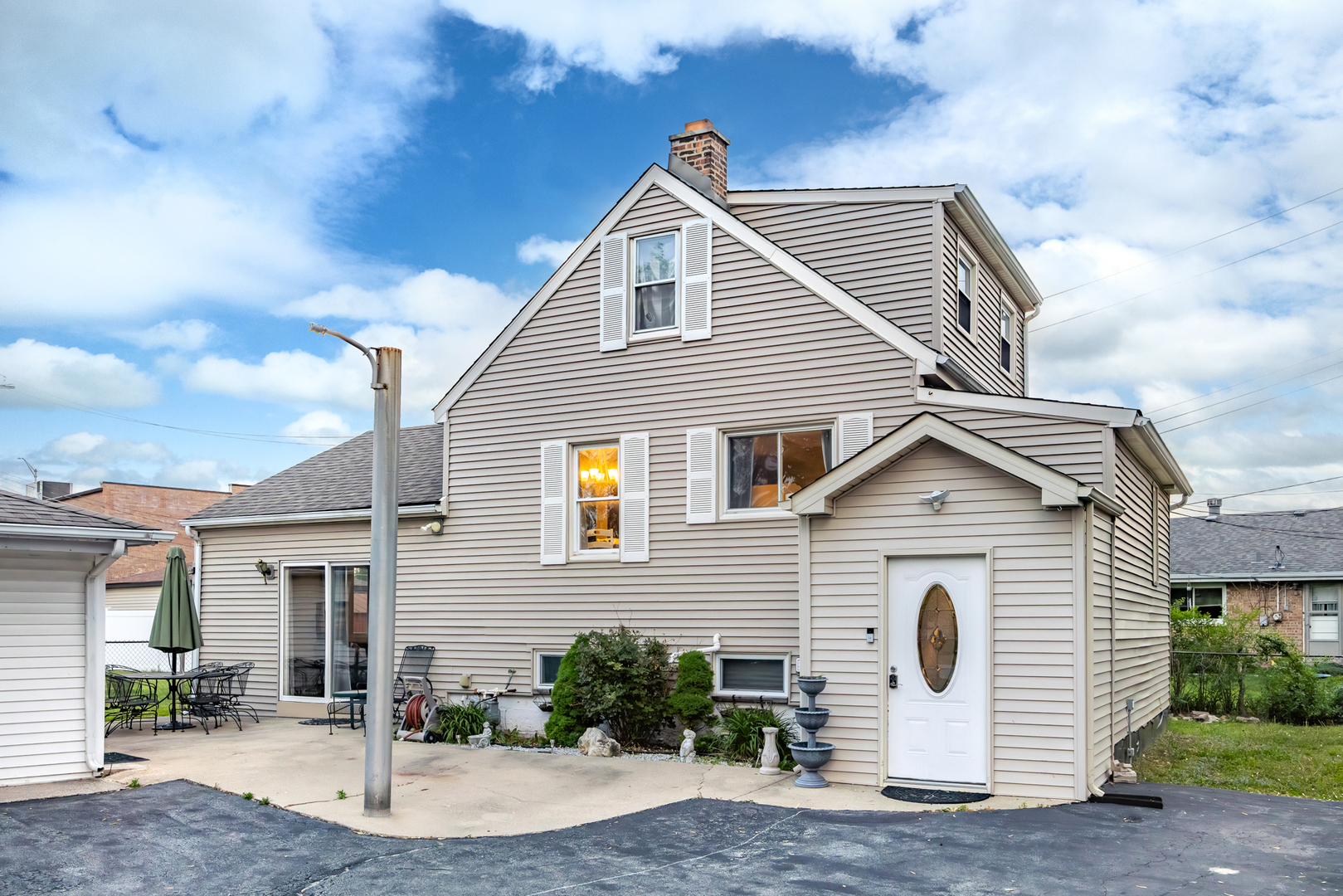 11030 S Nagle Avenue, Worth, IL 60482