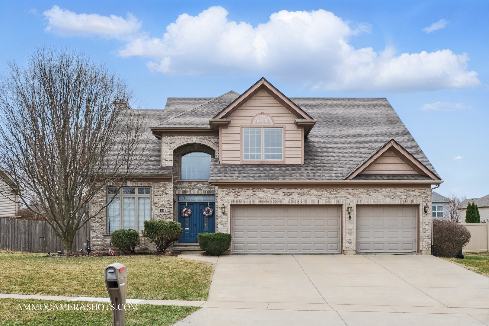 1819 Country Hills Drive, Yorkville, IL 60560
