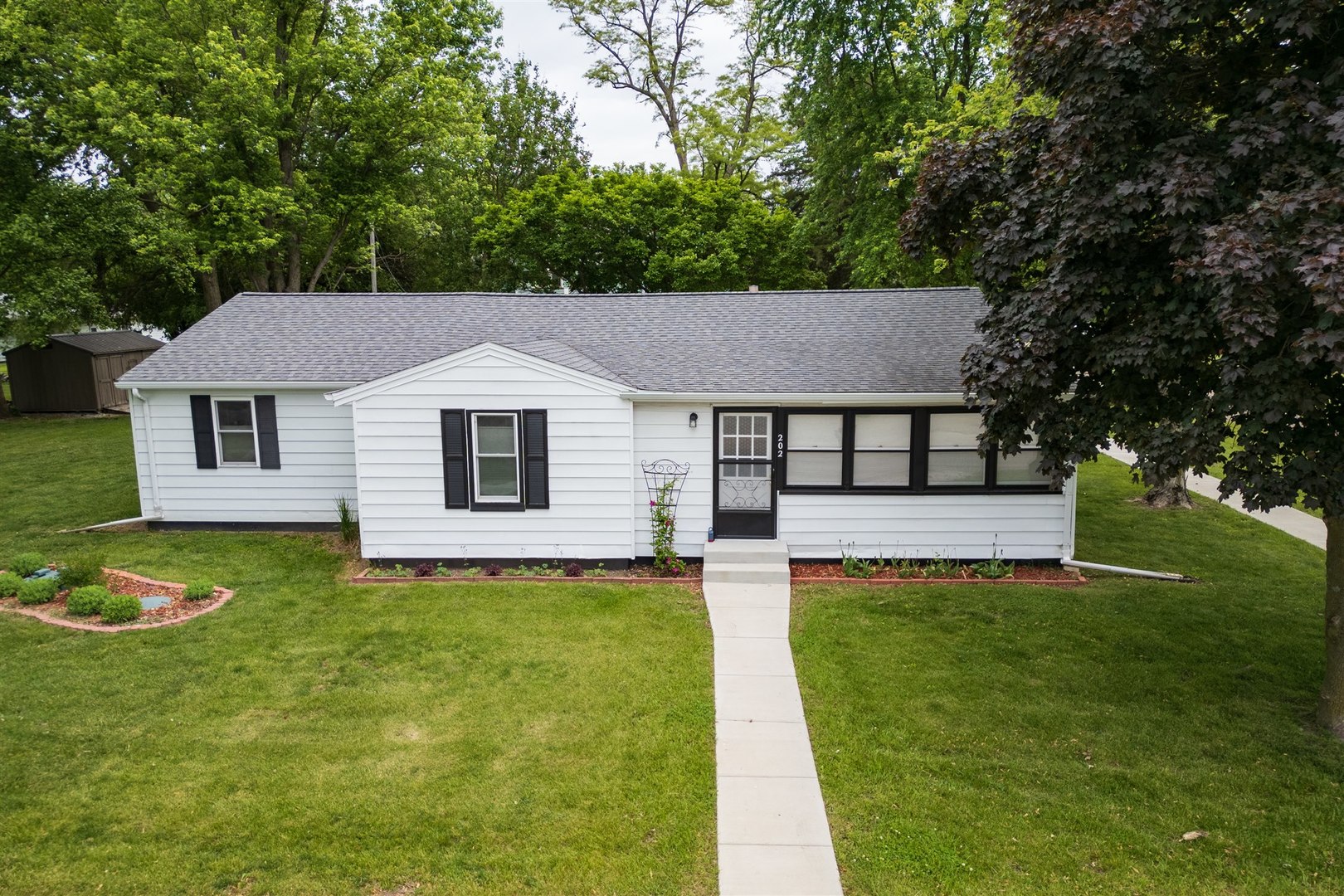 202 N Maple Street, Armington, IL 61721