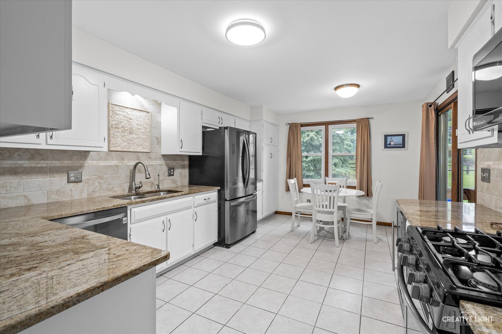 312 Dunham Place Commons #312, St. Charles, IL 60174