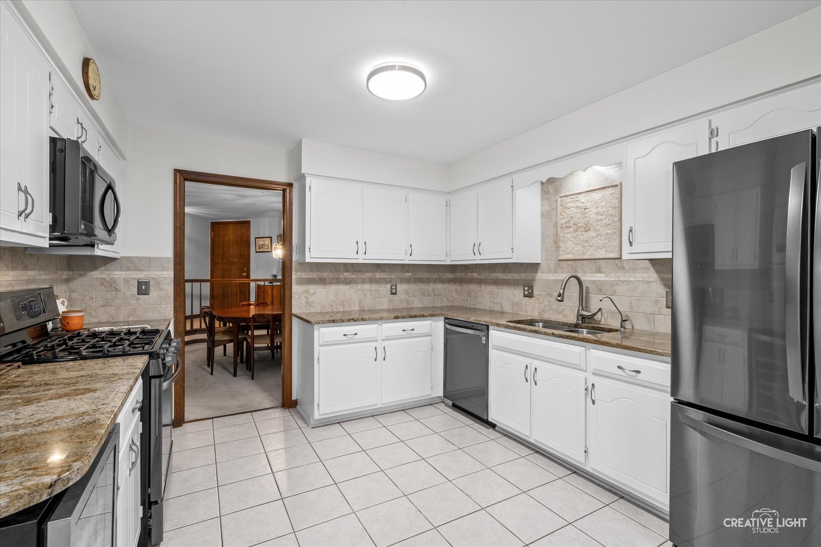 312 Dunham Place Commons #312, St. Charles, IL 60174