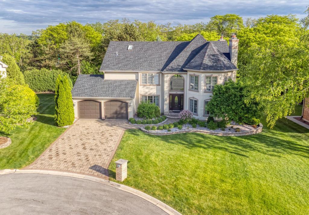 1505 Old Oak Place, Darien, IL 60561