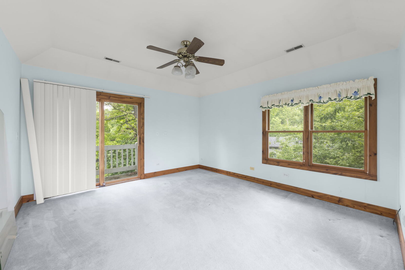 506 Carleton Avenue, Glen Ellyn, IL 60137