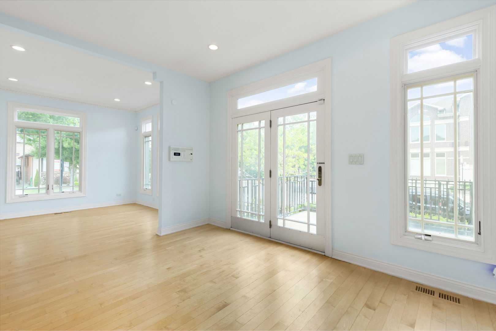 3250 S Normal Avenue, Chicago, IL 60616