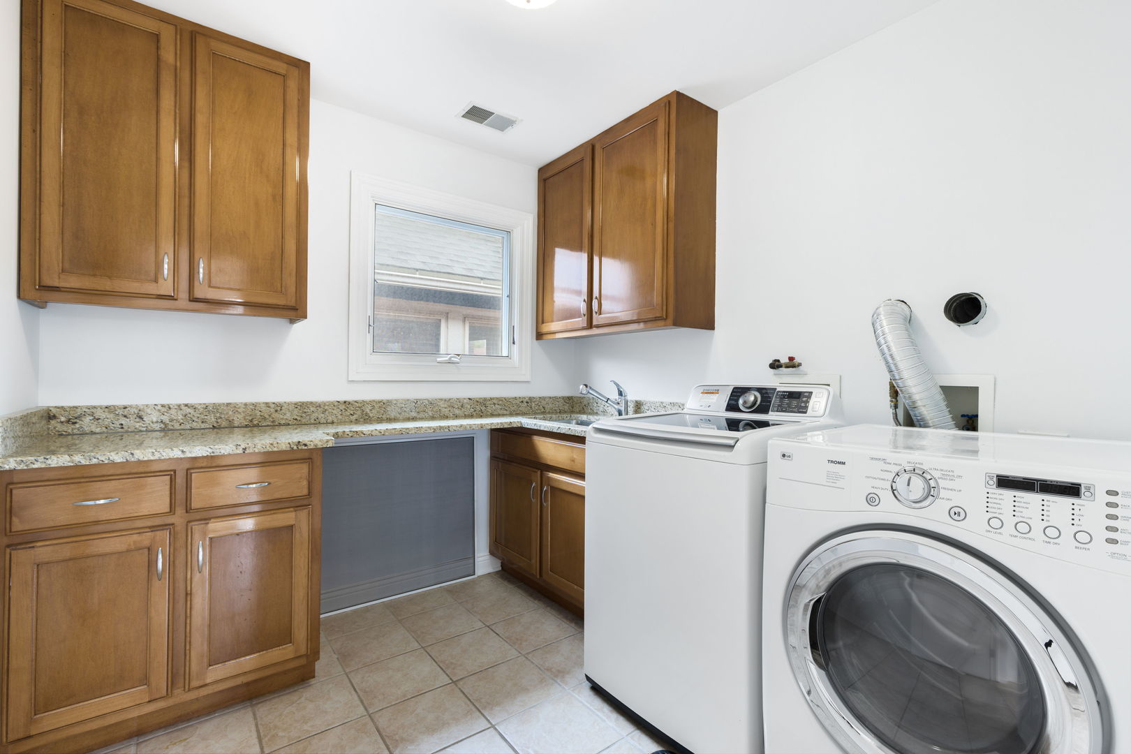 3250 S Normal Avenue, Chicago, IL 60616