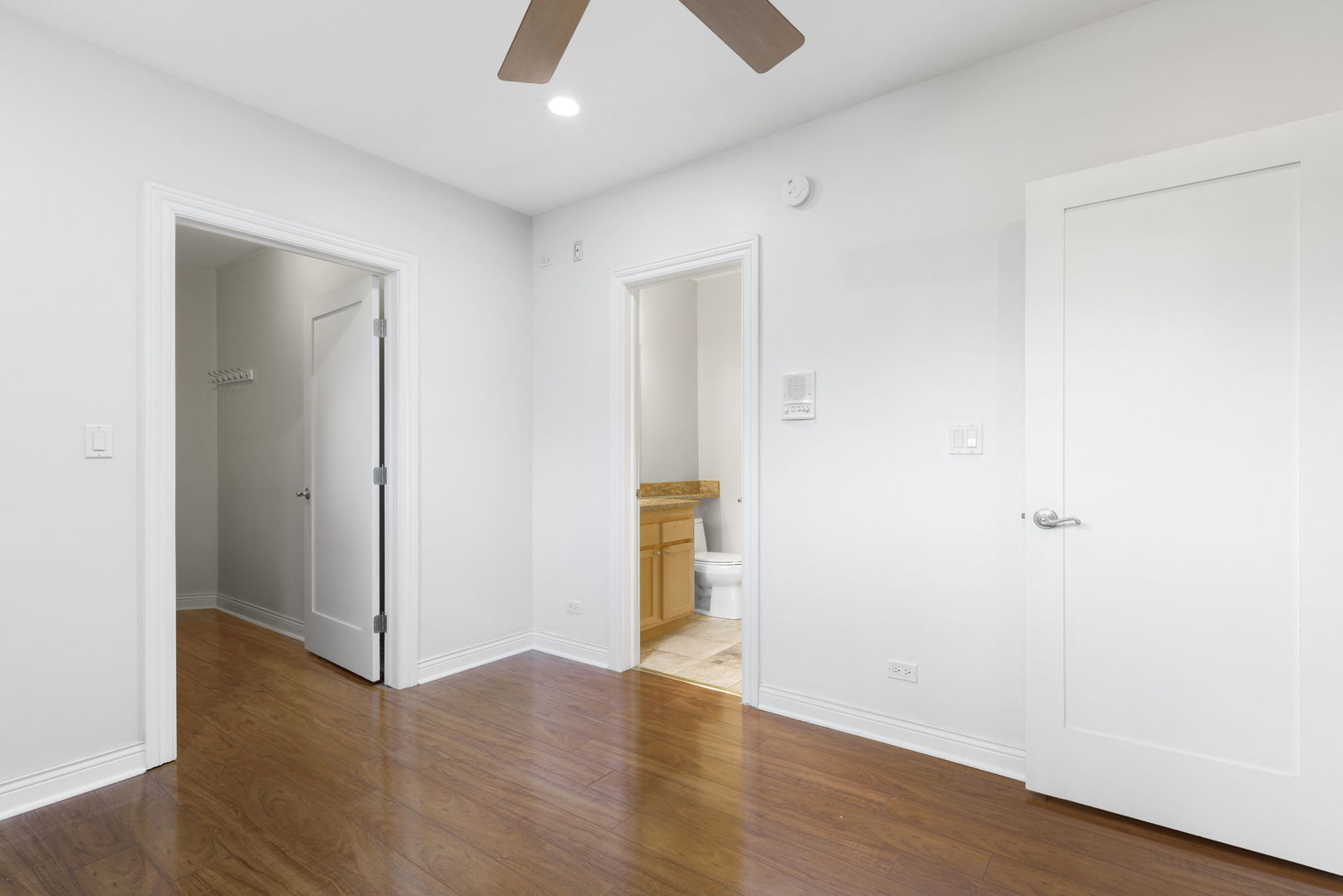 3250 S Normal Avenue, Chicago, IL 60616