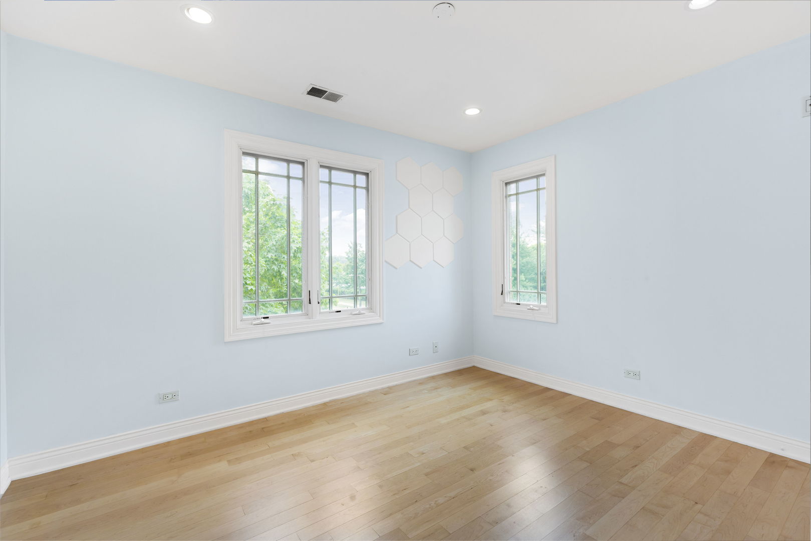 3250 S Normal Avenue, Chicago, IL 60616