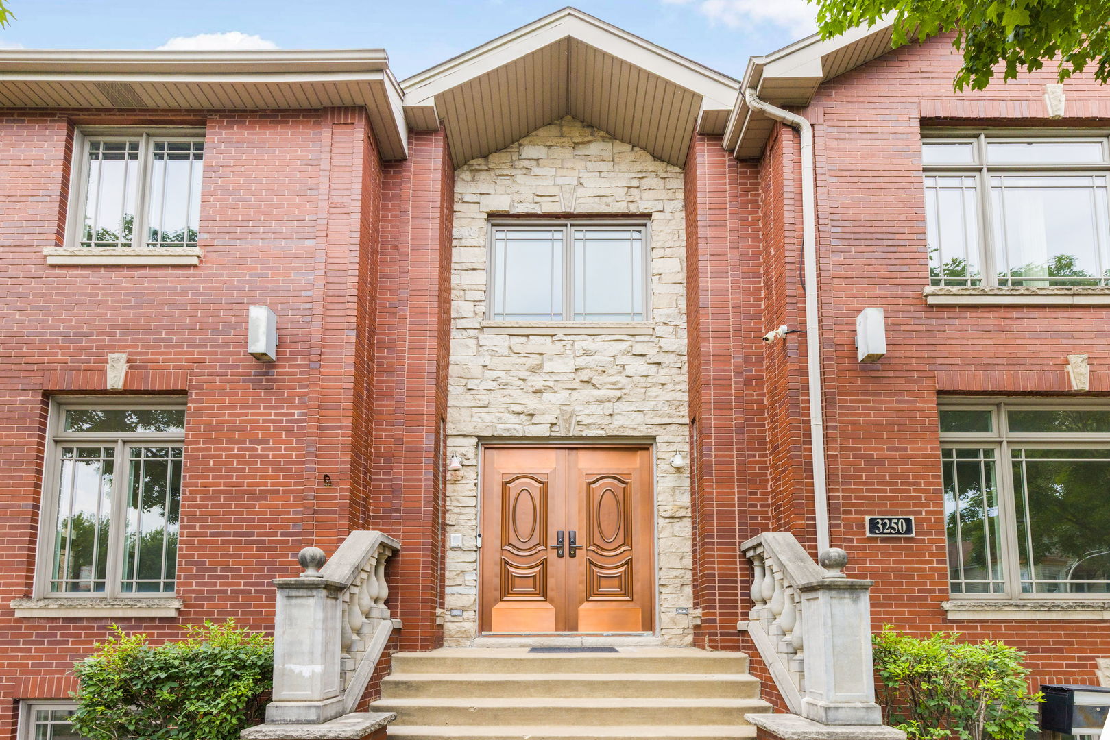 3250 S Normal Avenue, Chicago, IL 60616