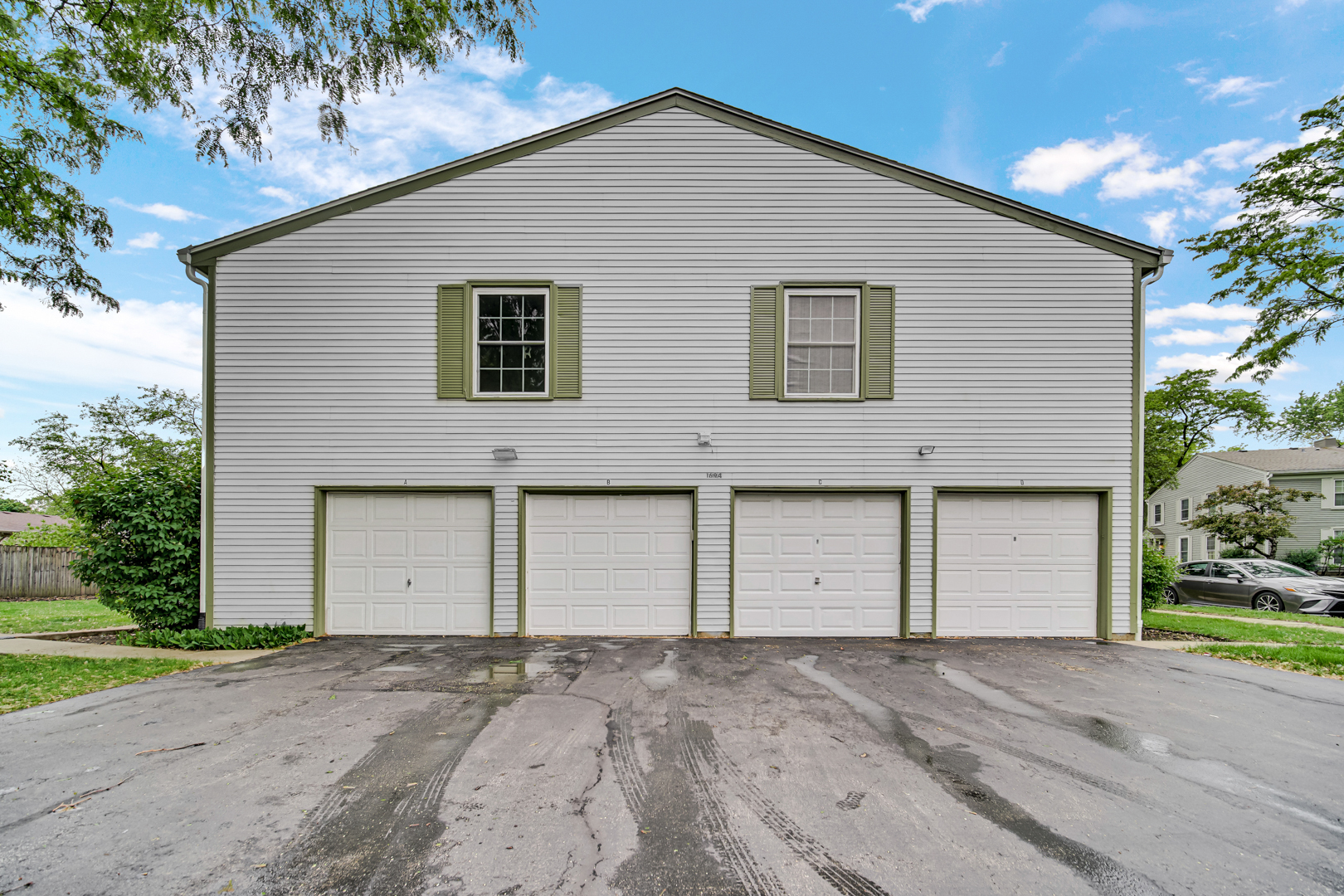 1694 Farragut Court #C, Wheaton, IL 60189