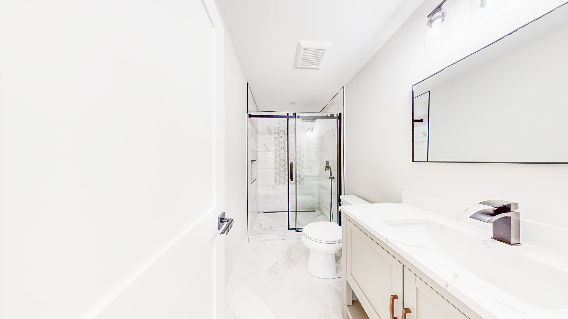 1326 N Race Avenue, Arlington Heights, IL 60004