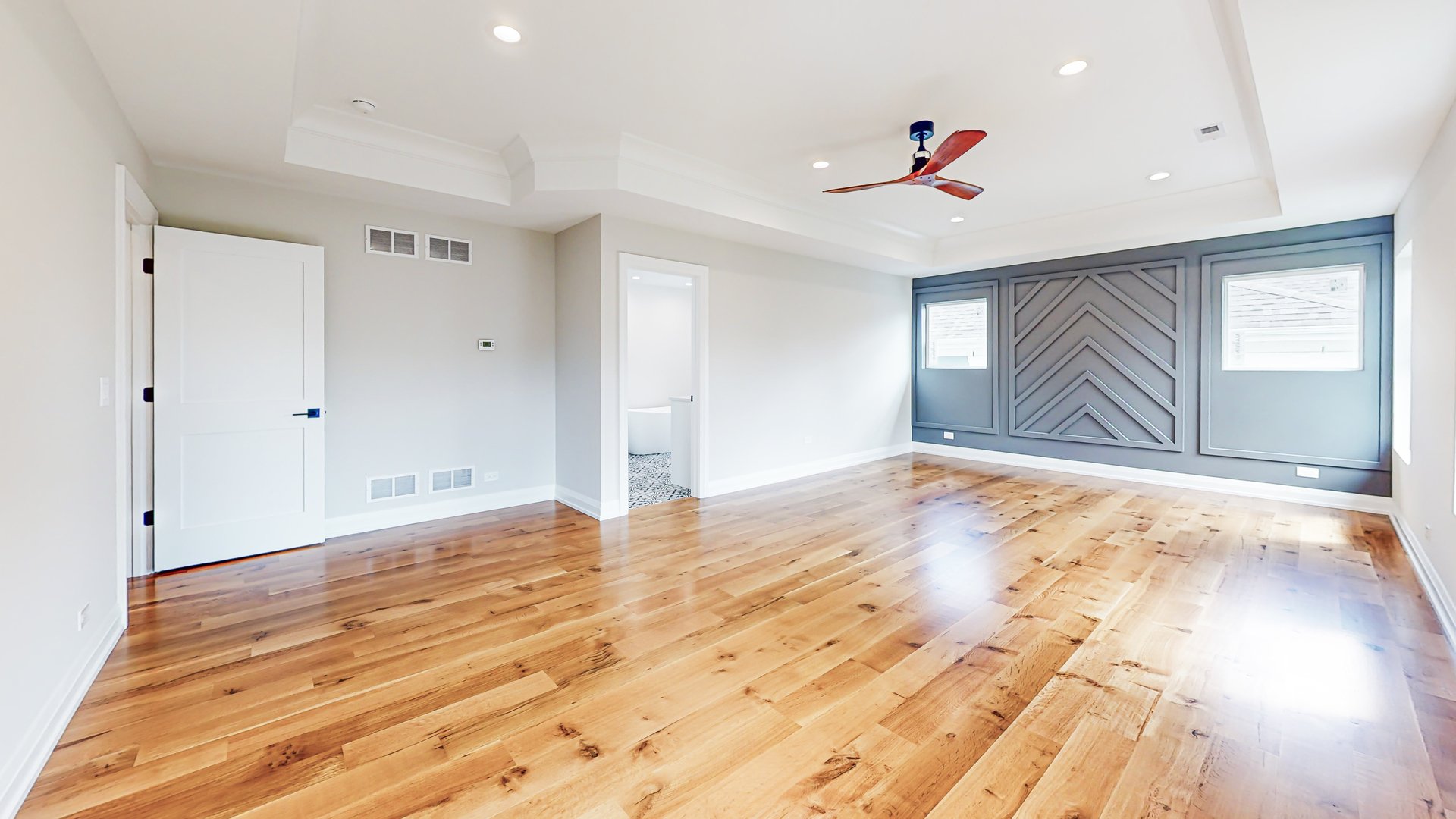 1326 N Race Avenue, Arlington Heights, IL 60004