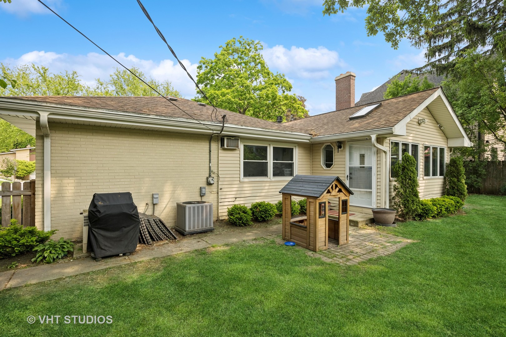 1036 Warrington Road, Deerfield, IL 60015